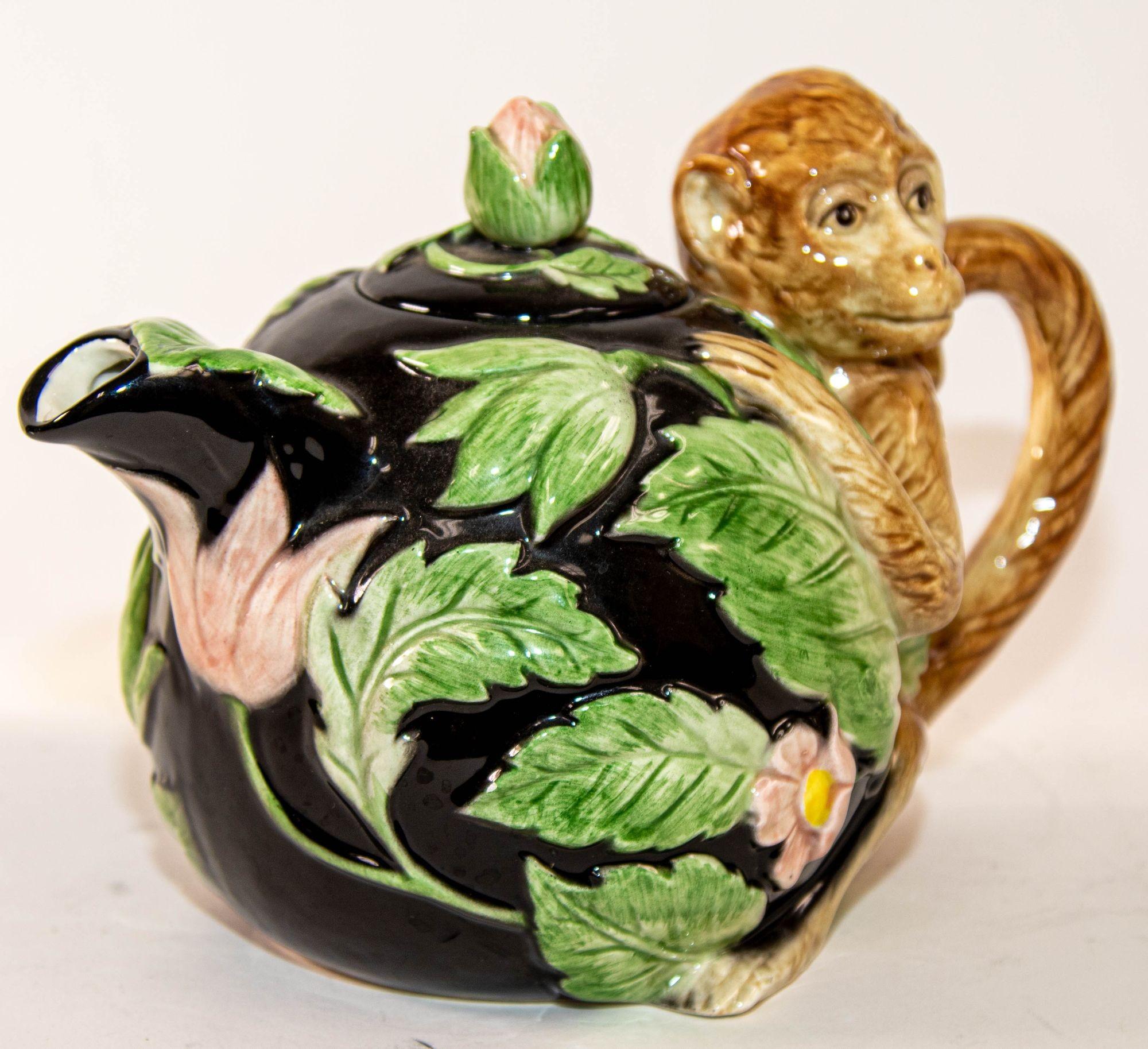1980s Vintage Fitz and Floyd Rain Forest Majolica Monkey Ceramic Teapot In Good Condition For Sale In North Hollywood, CA