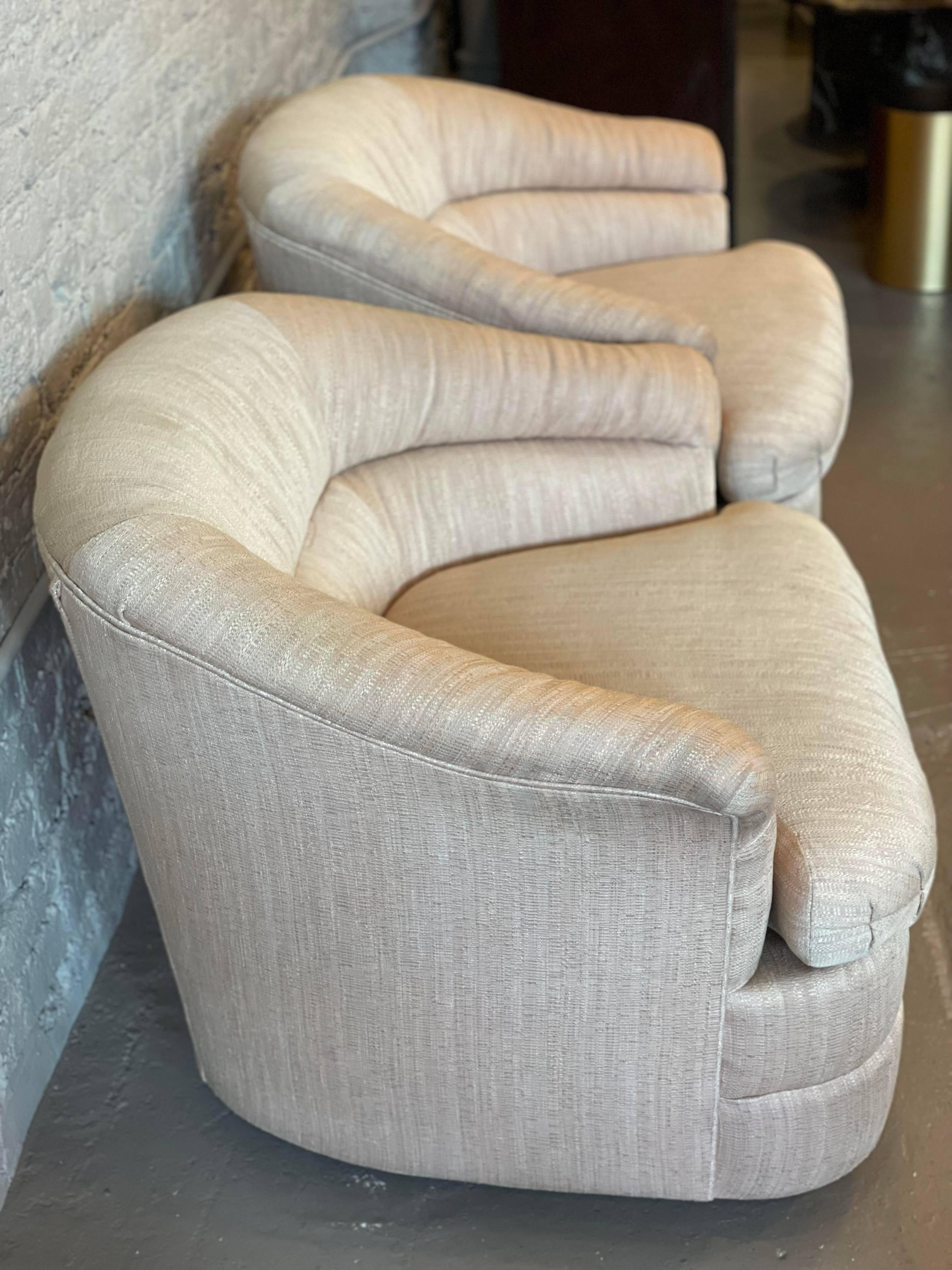 1980s Vintage Flexsteel Swivel, 360 Chairs in Upholstery, A Pair In Good Condition In Chicago, IL