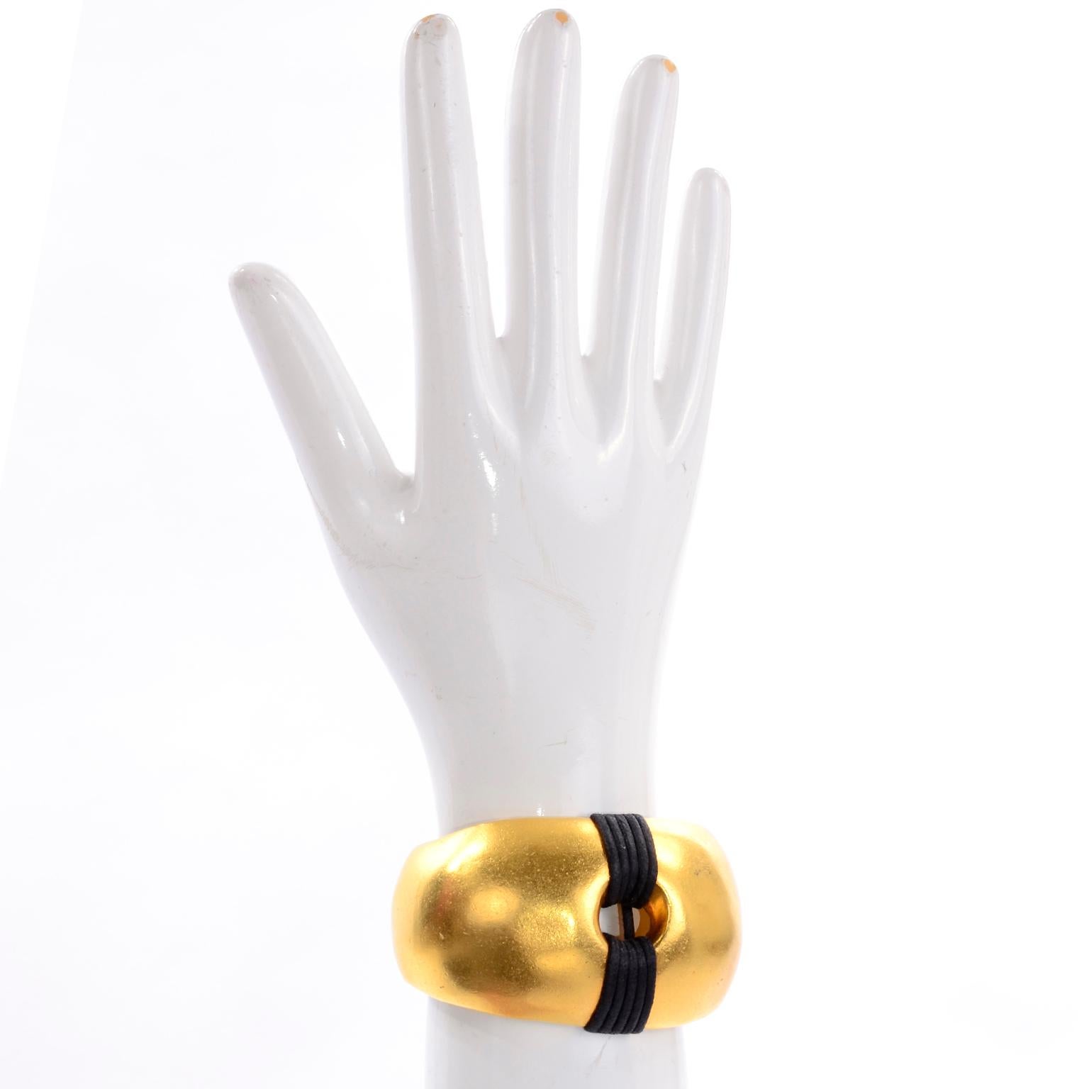 1980s Vintage Gold Plated Cuff Modern Bracelet With Black Band Details For Sale 6
