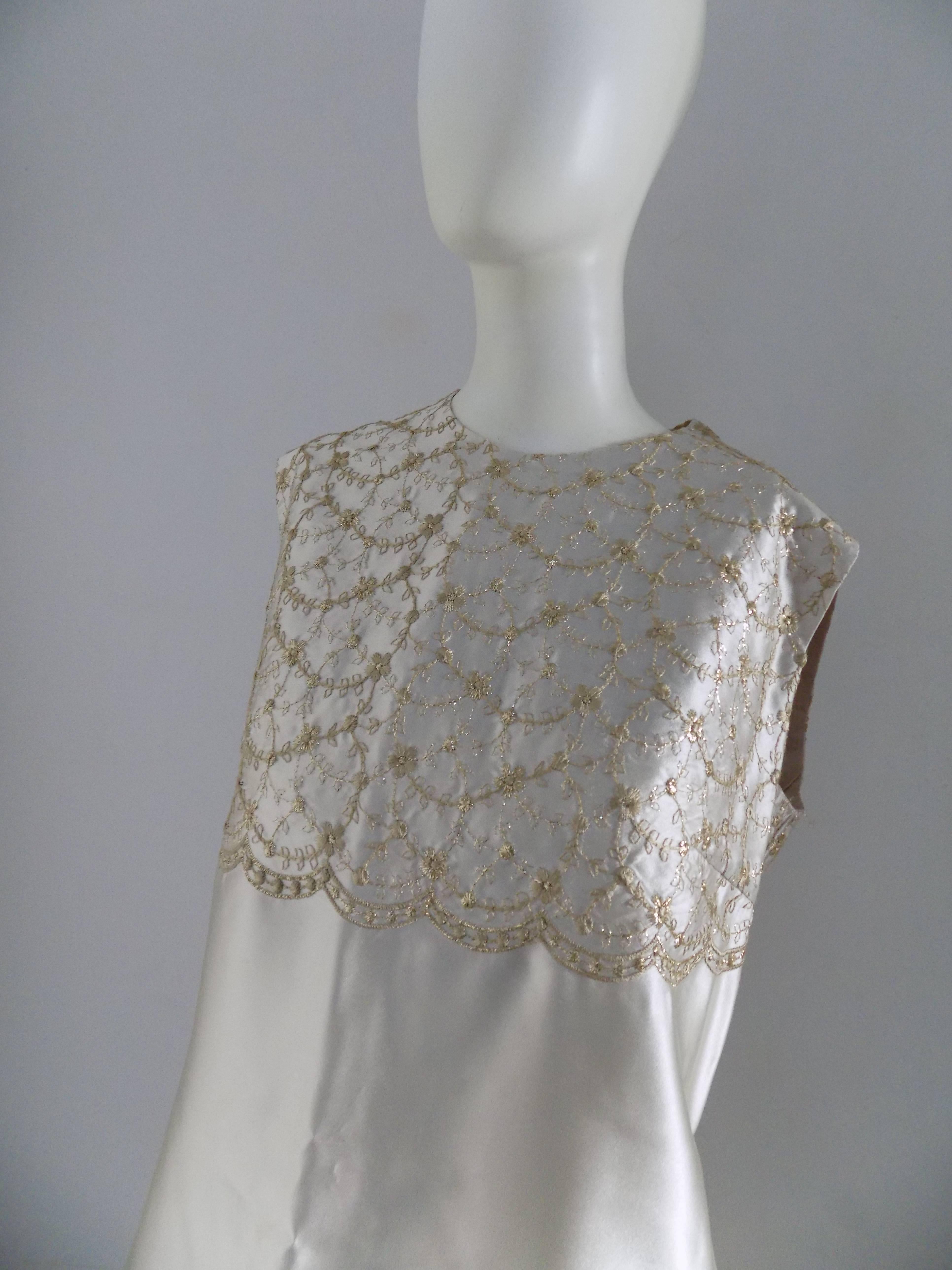 1980s Gold tone Dress
Totally made in italy in italian size range M