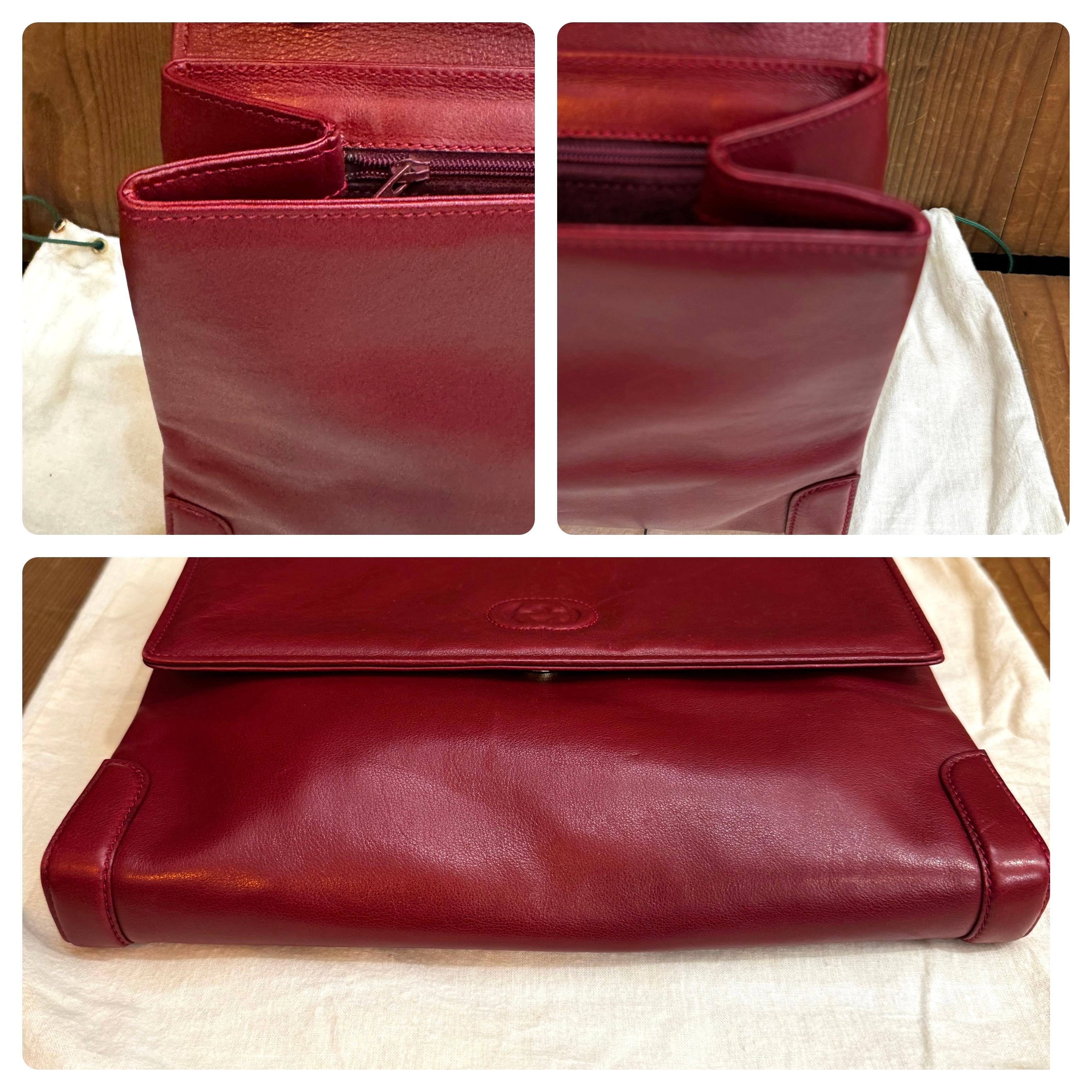 1980s Vintage GUCCI Calfskin Leather Clutch Bag Burgundy For Sale 2