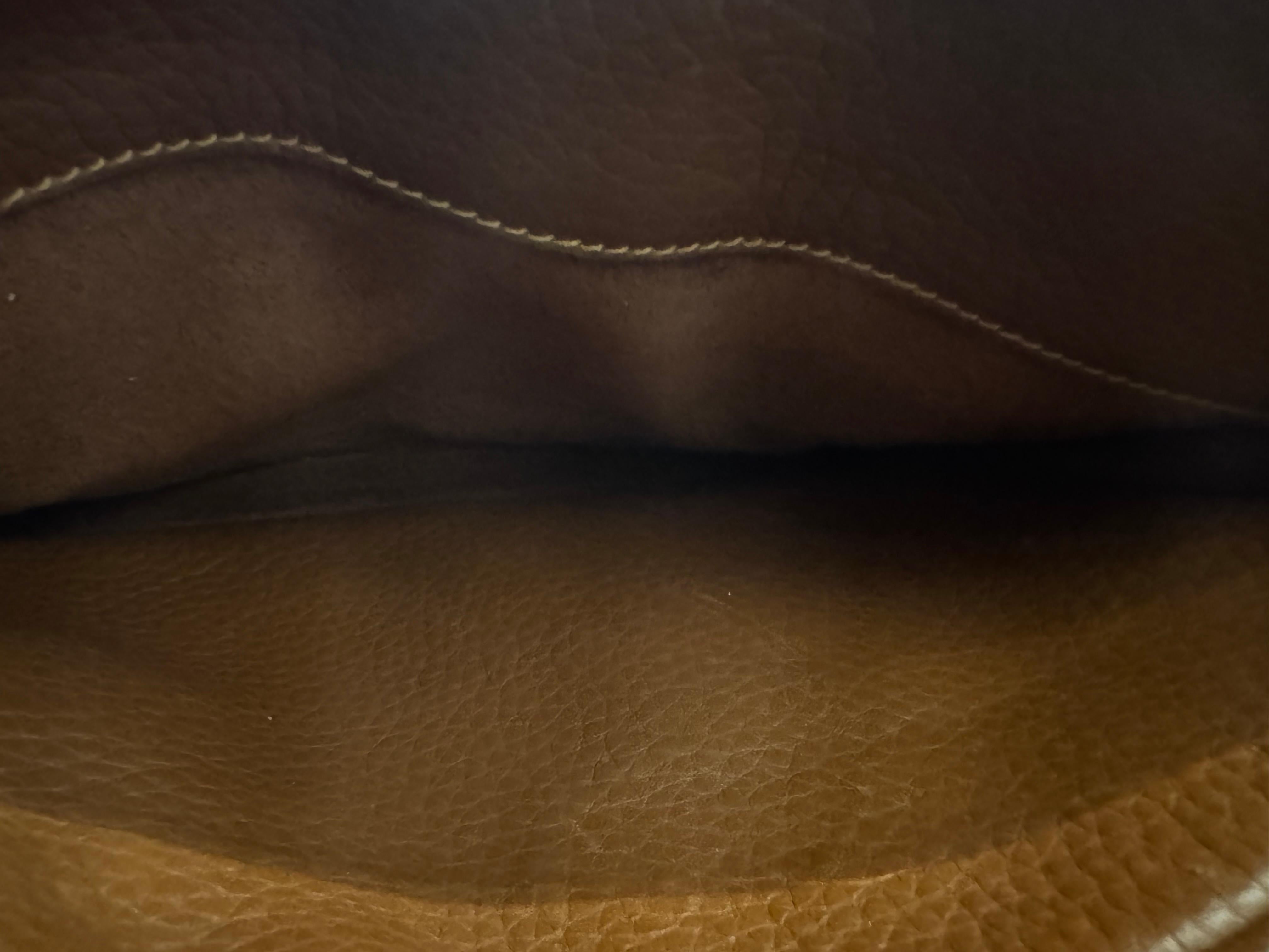 1980s Vintage GUCCI Mini Crossbody Bag Dark Brown Cowhide Leather For Sale 9