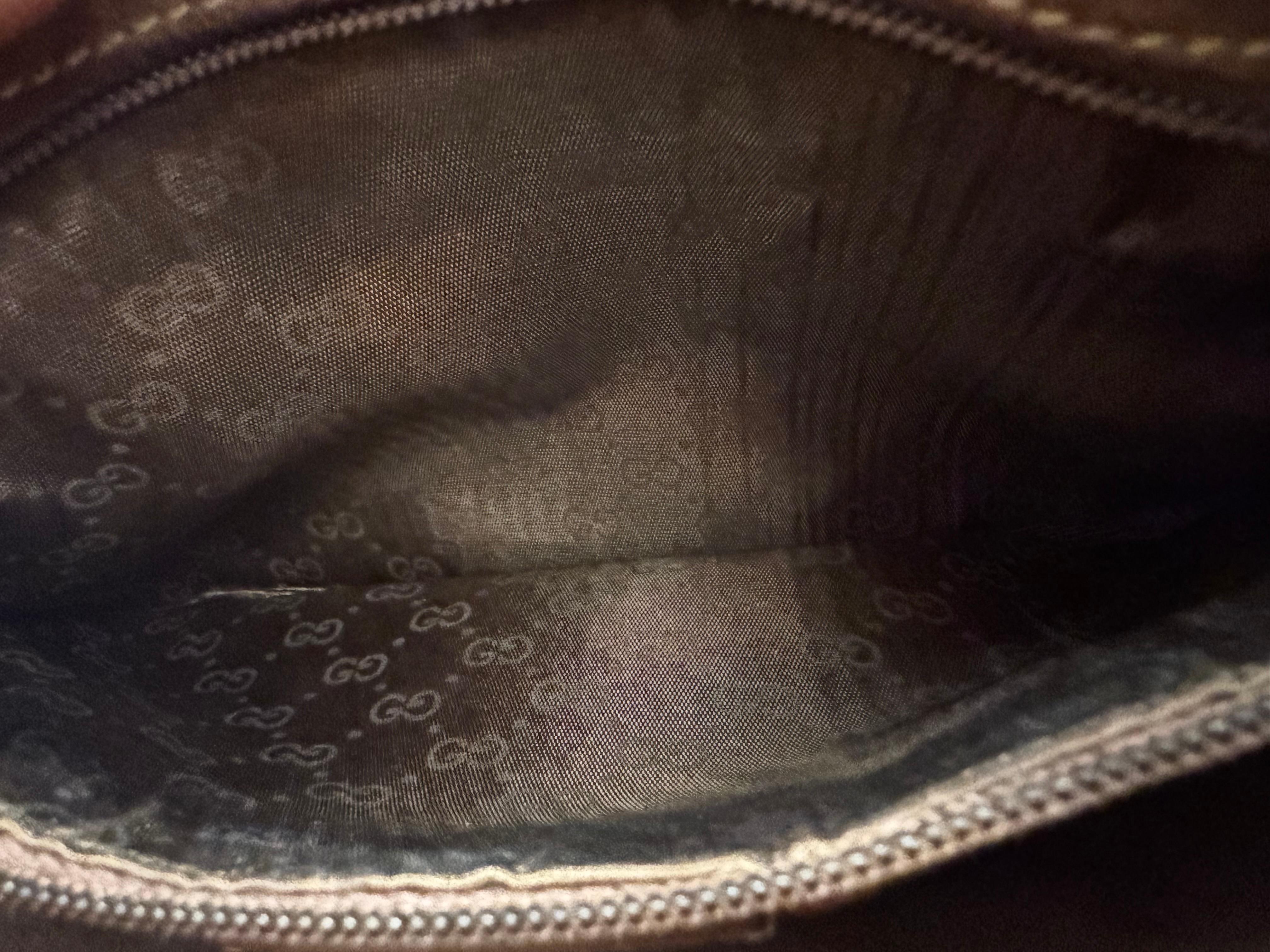1980s Vintage GUCCI Mini Crossbody Bag Dark Brown Cowhide Leather For Sale 10