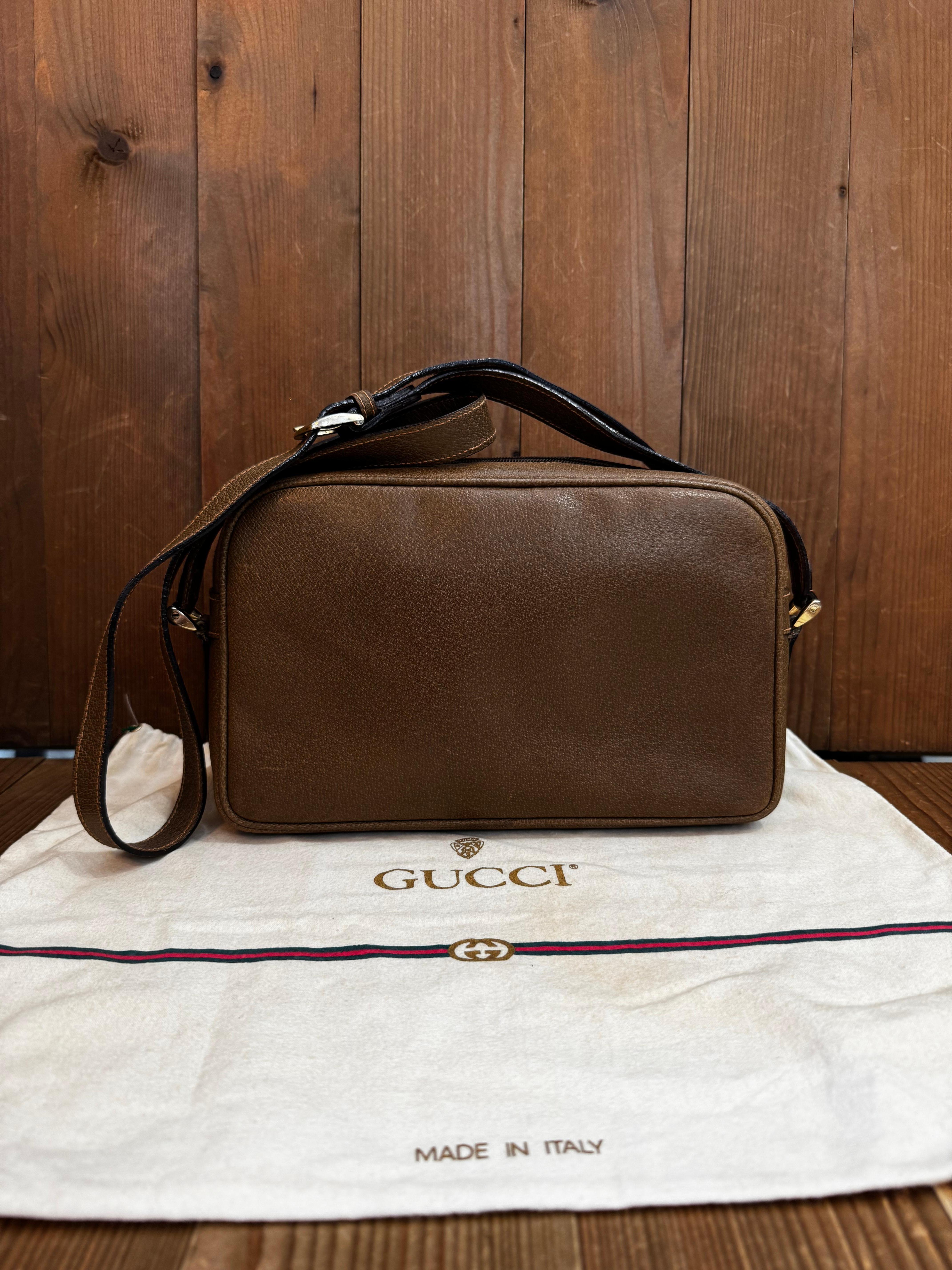 Femenino o masculino Años 80 Vintage GUCCI Bolsa para cámara Piel de cerdo Marrón en venta