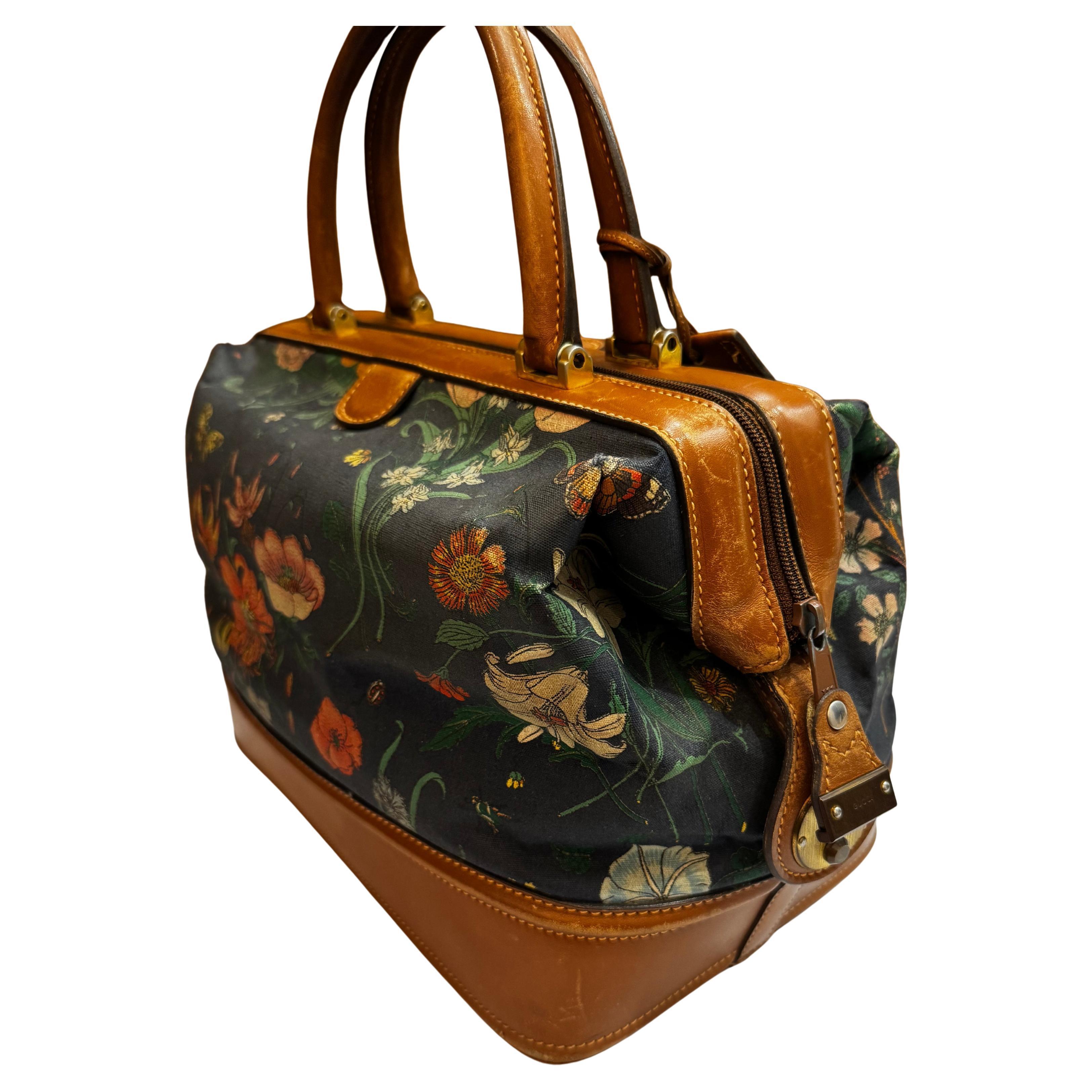 1980s Vintage GUCCI Floral Canvas Vanity Train Case 3