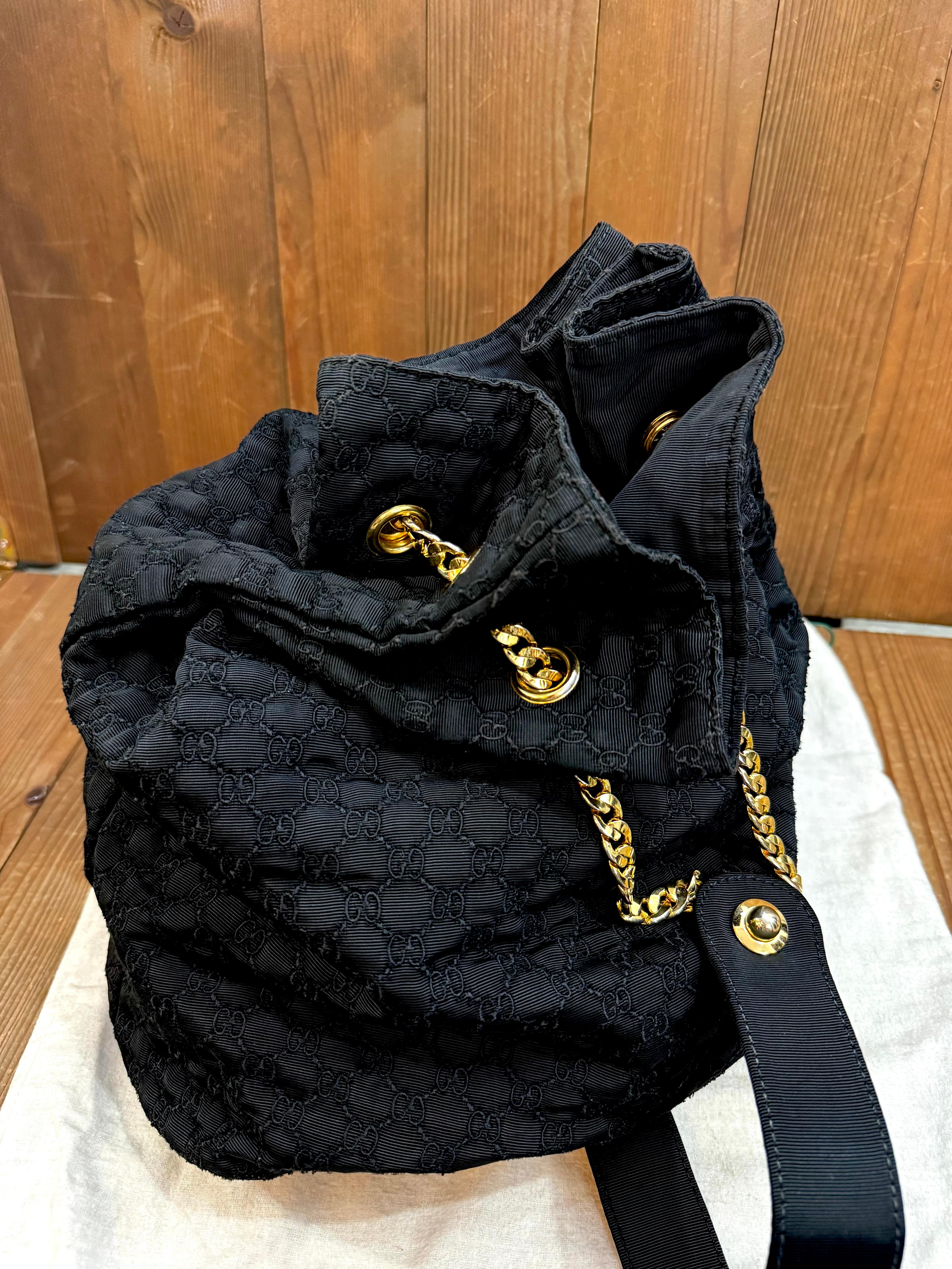 1980 Vintage GUCCI GG Sac à bandoulière brodé avec chaîne Noir en vente 5