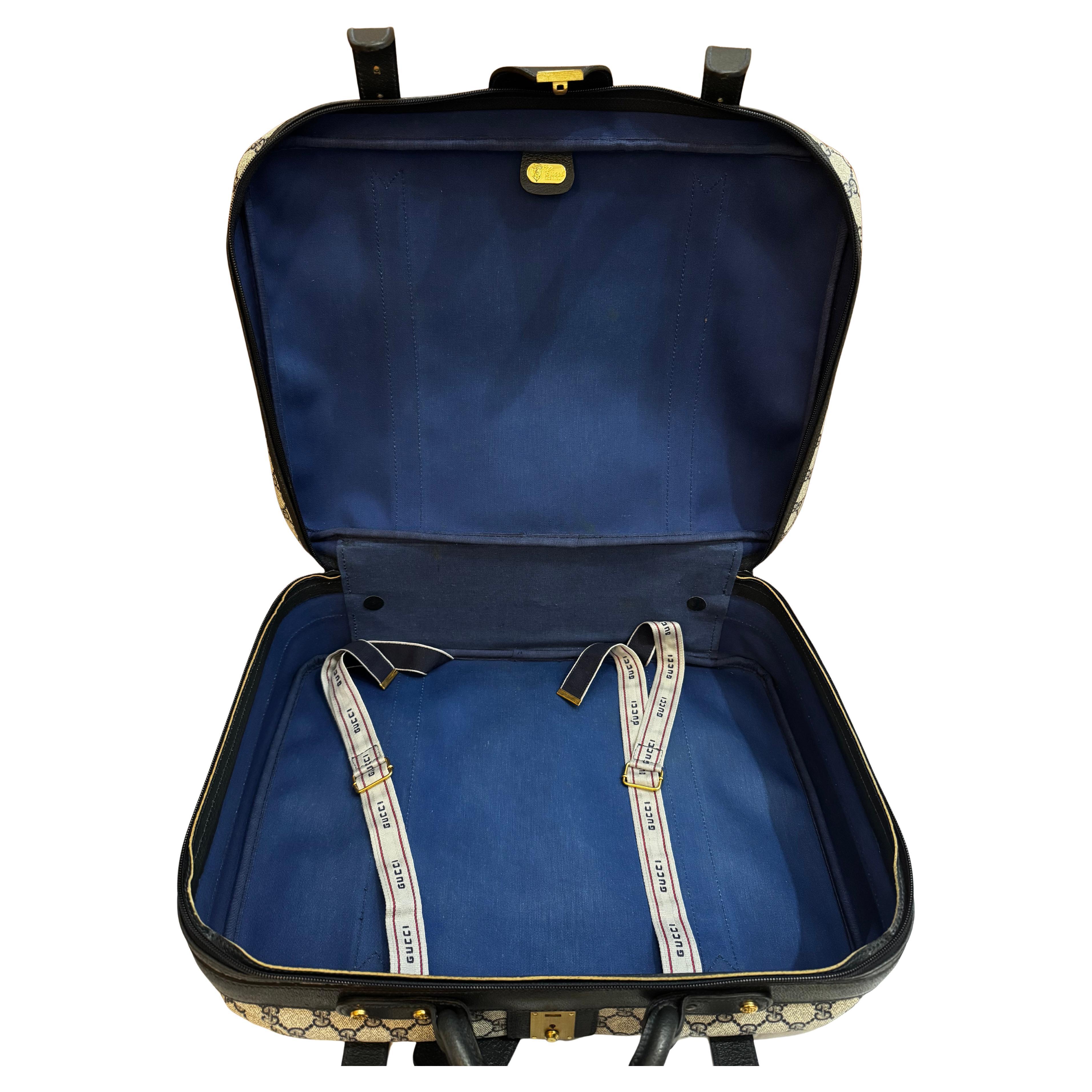 Costume unisexe vintage GUCCI GG Monogram Canvas 50 unisexe bleu marine, années 1980 en vente 5