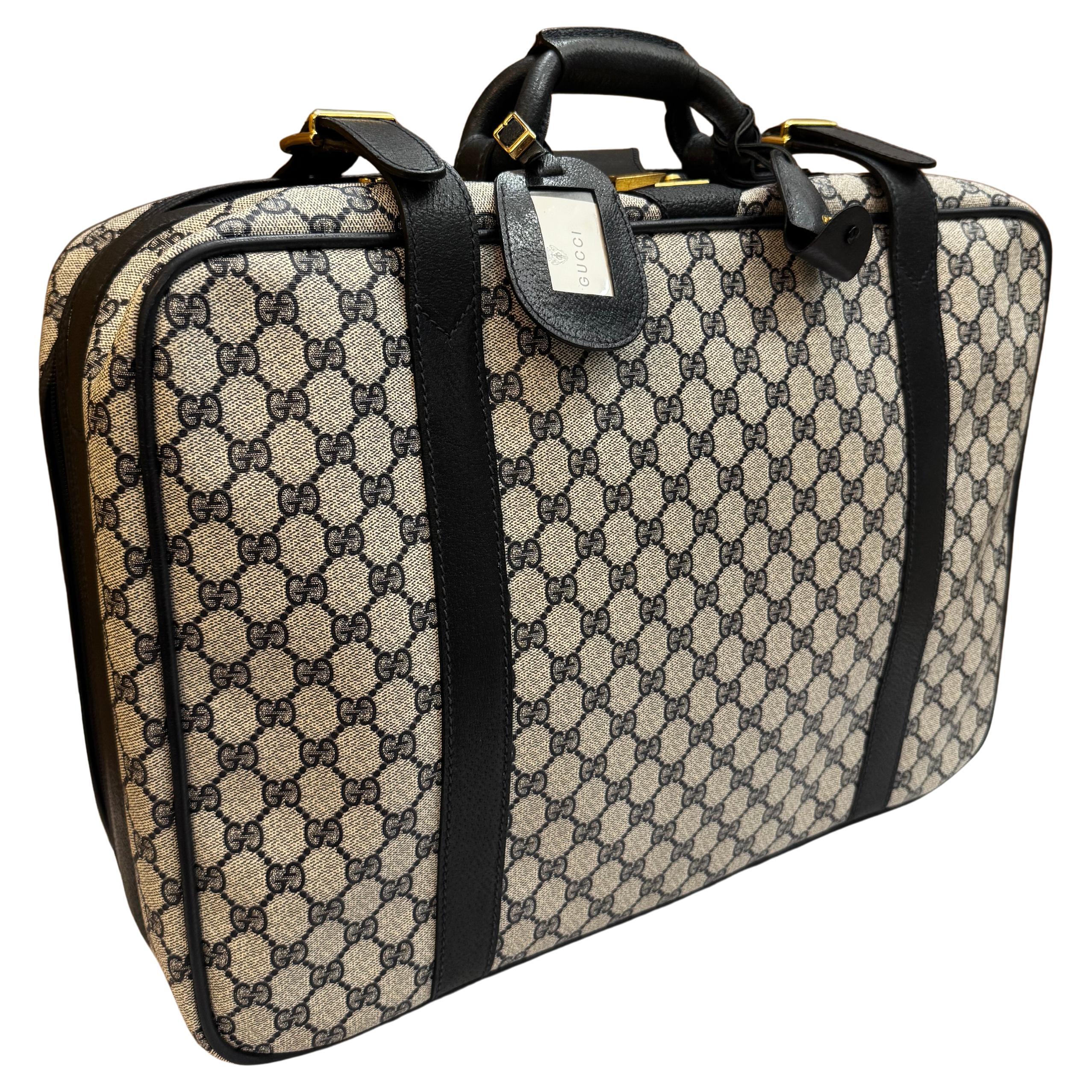 Costume unisexe vintage GUCCI GG Monogram Canvas 50 unisexe bleu marine, années 1980 en vente 1