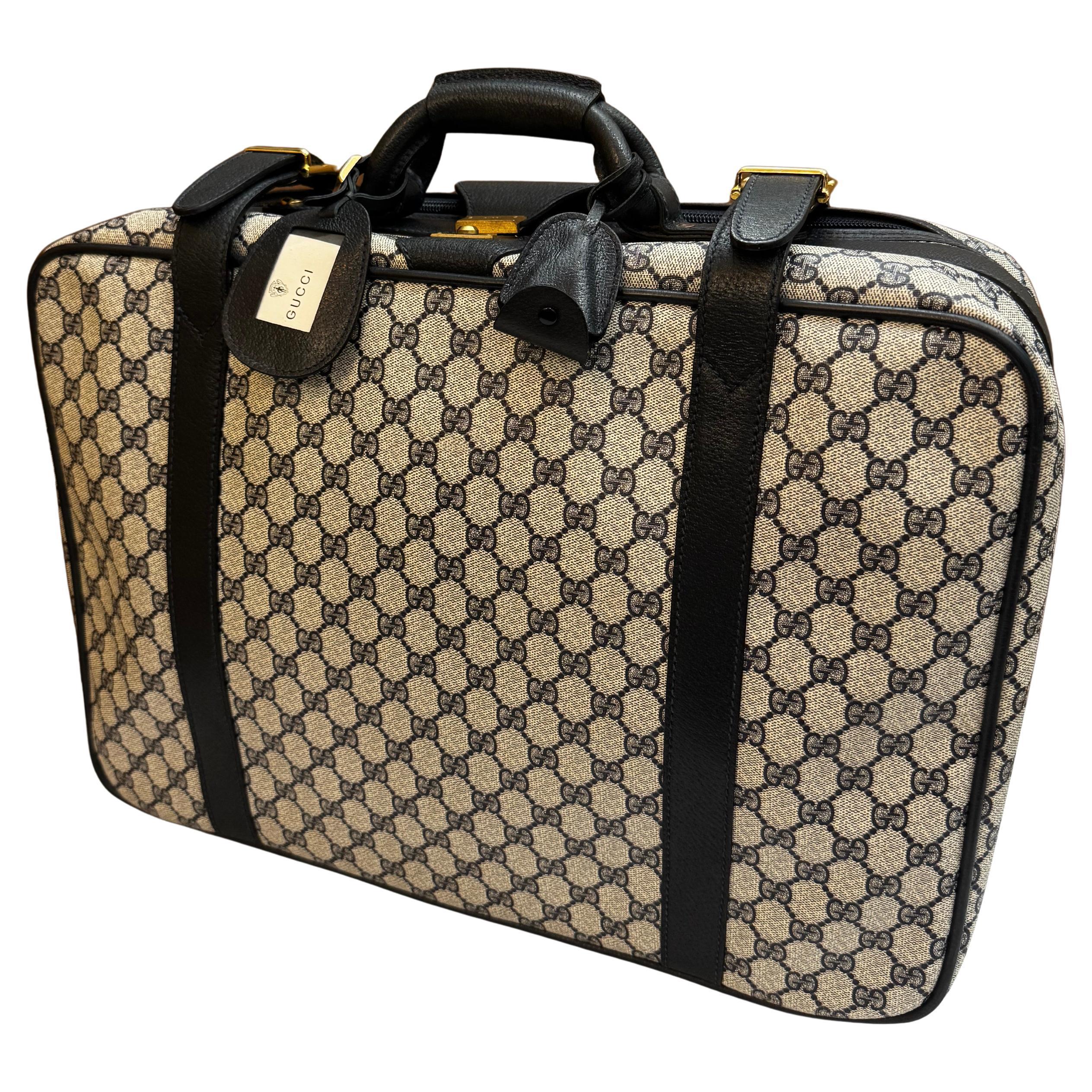 Costume unisexe vintage GUCCI GG Monogram Canvas 50 unisexe bleu marine, années 1980 en vente 2