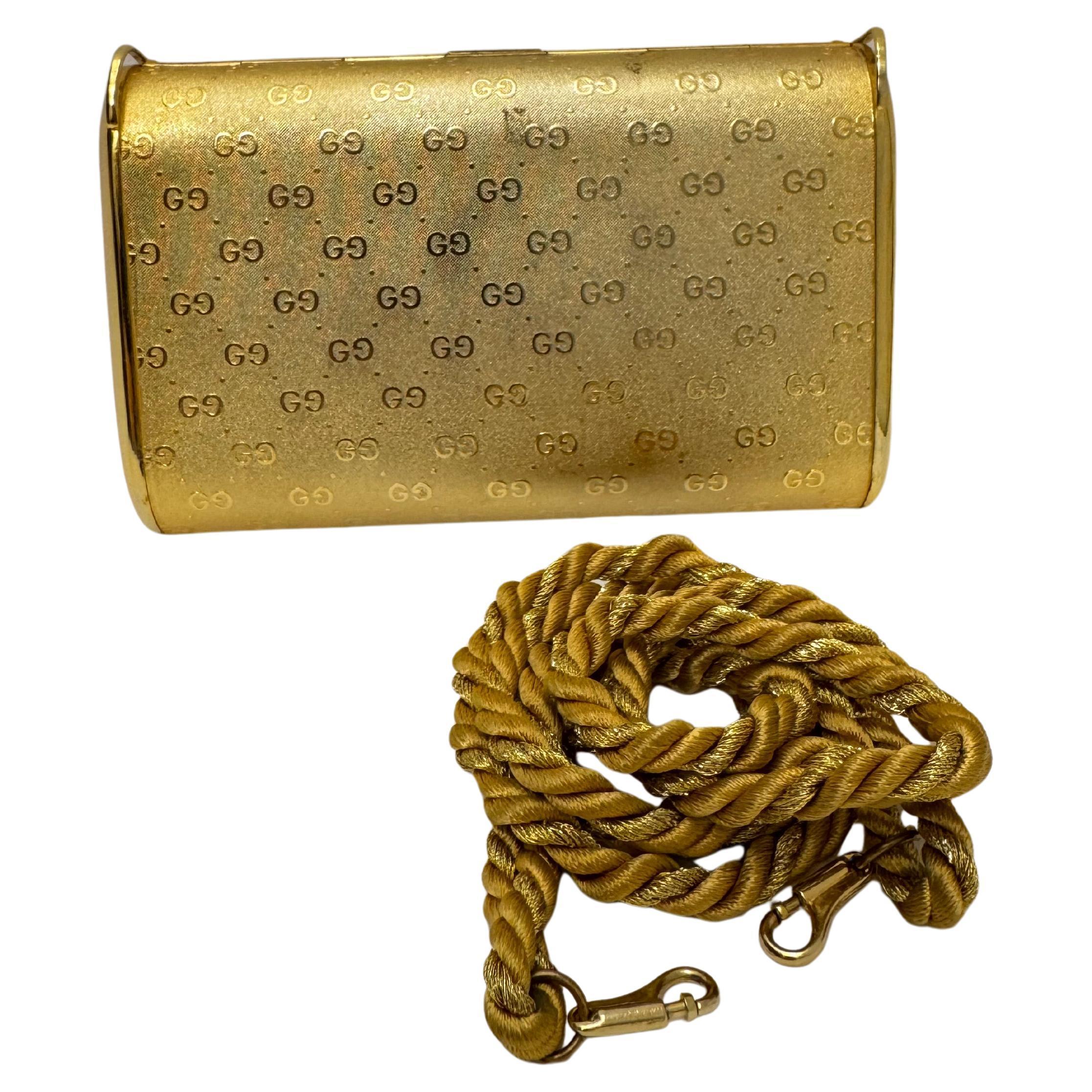 1980s Vintage GUCCI Gold Toned Metallic Clutch Crossbody Bag In Excellent Condition In Bangkok, TH