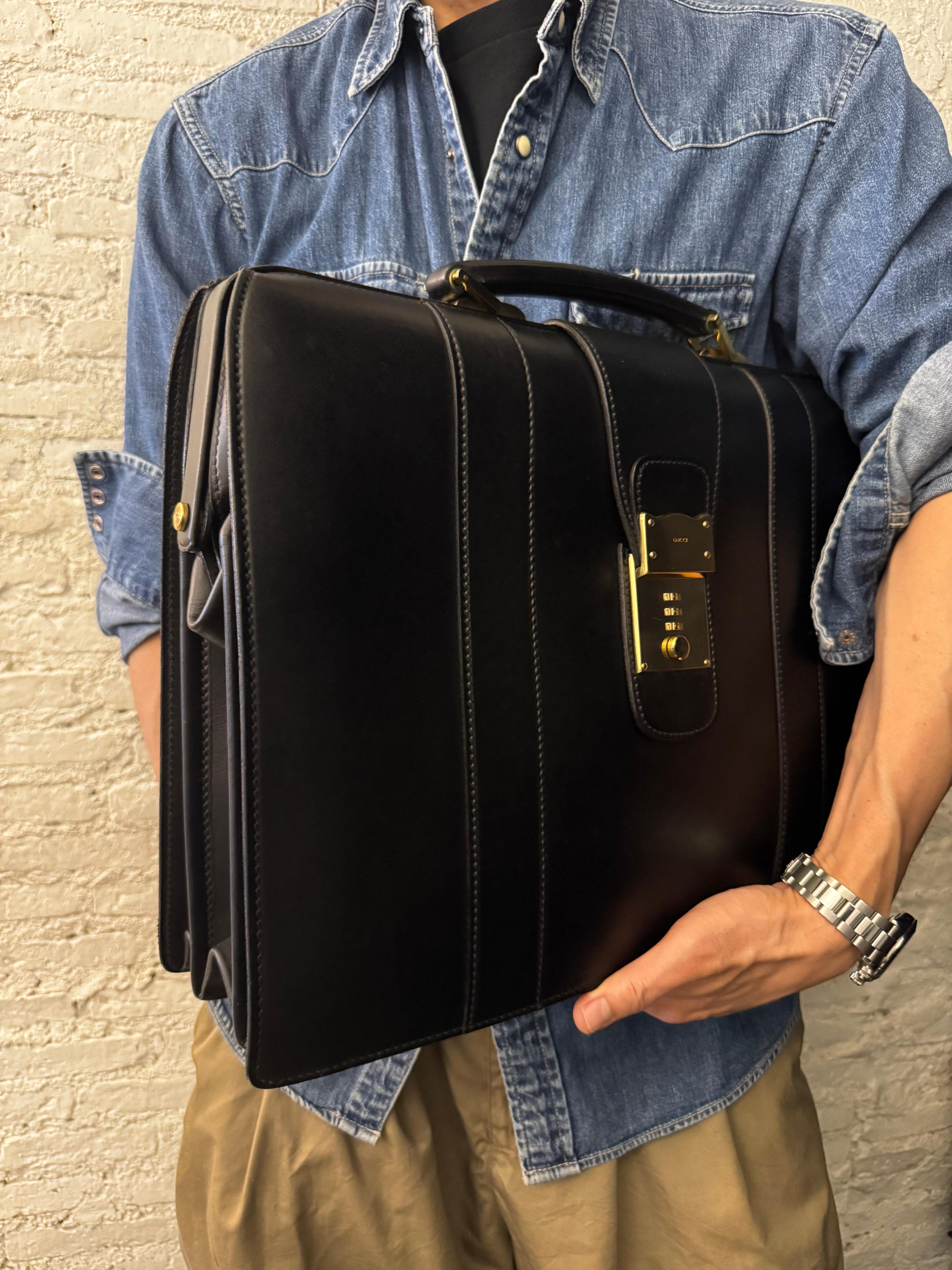 1980s Vintage GUCCI Leather Business Bag Briefcase Attaché Black Calfskin For Sale 1