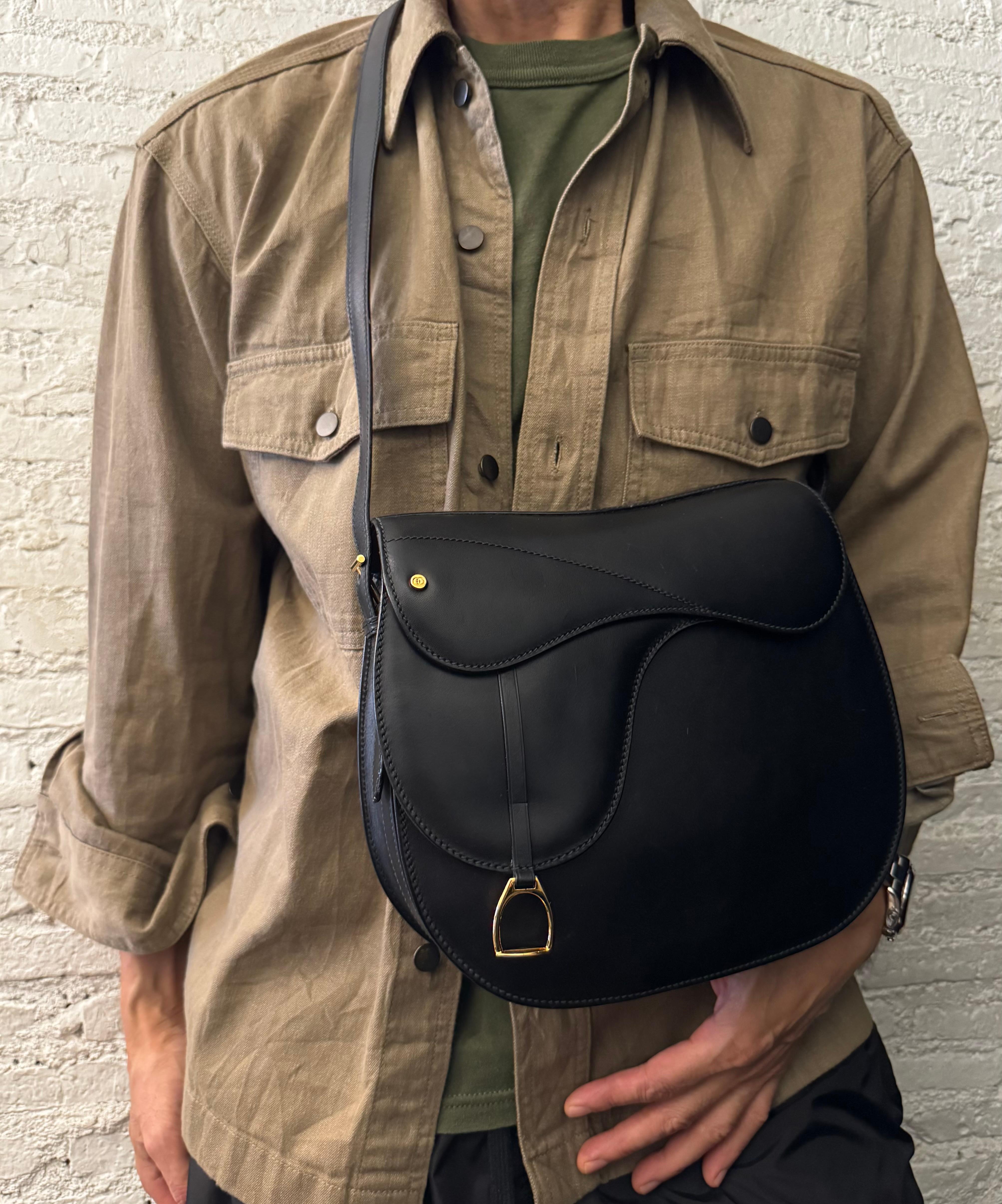 1980s Vintage GUCCI Leather Saddle Structured Shoulder Bag Black Equestrian 1