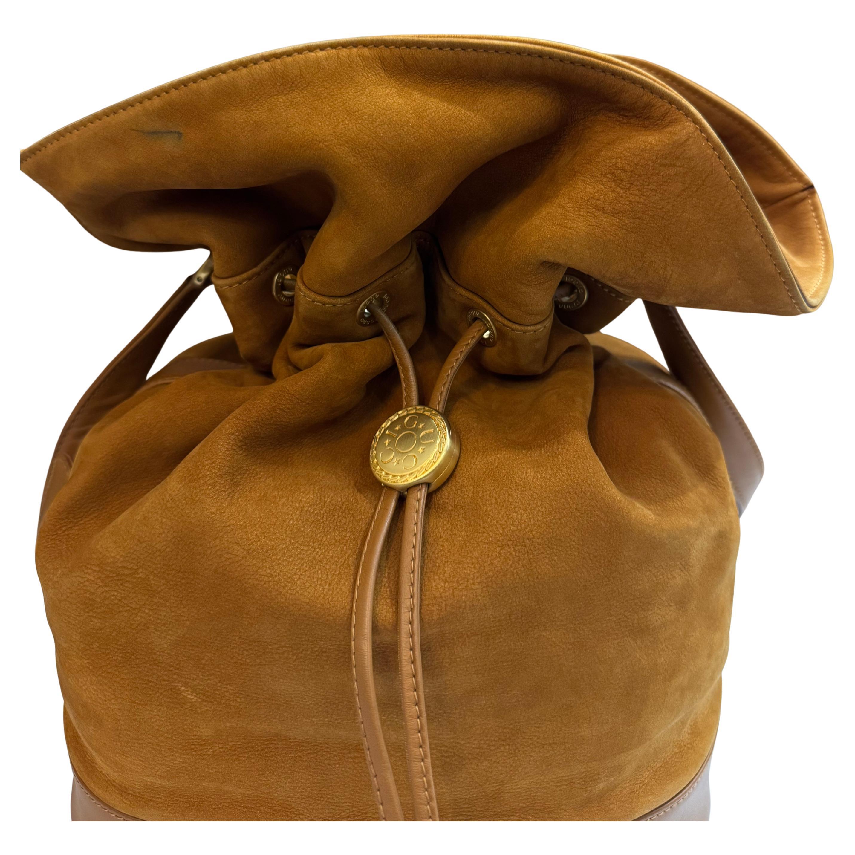 Brown 1980s Vintage GUCCI Nubuck Bucket Drawstring Shoulder Bag Caramel Large For Sale