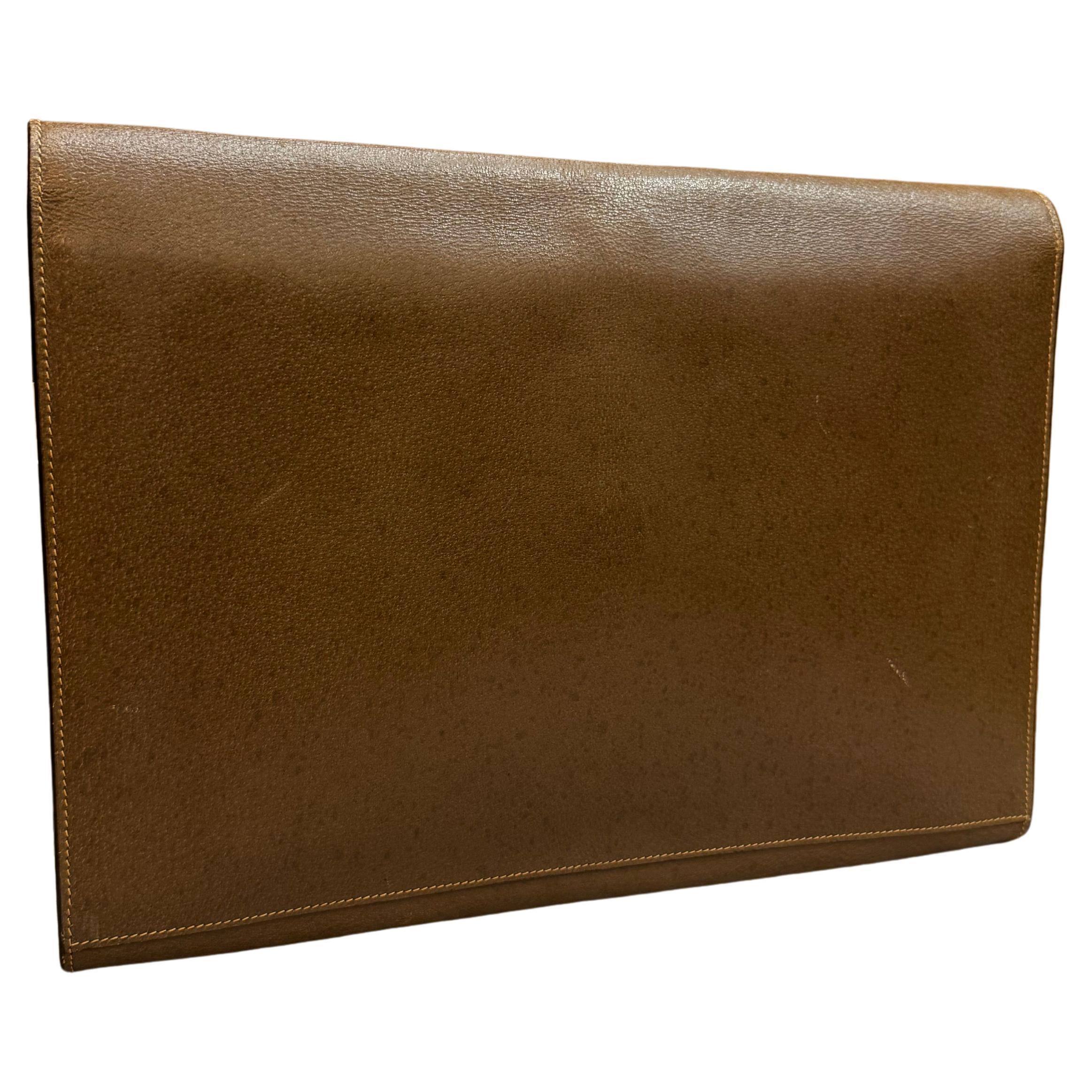 1980s Vintage GUCCI Pigskin Leather Document Clutch Bag Brown Large In Good Condition For Sale In Bangkok, TH