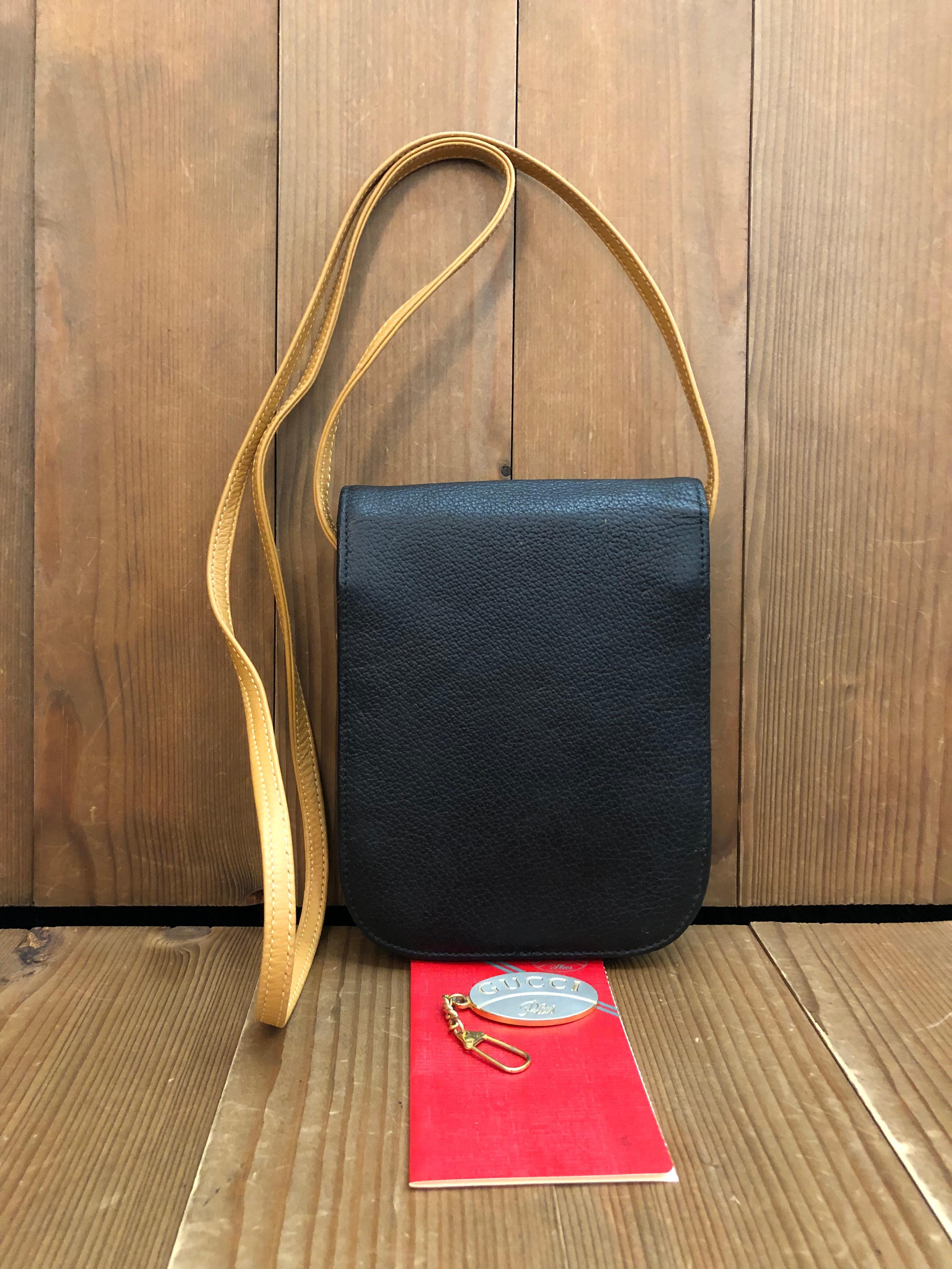 1980s Vintage GUCCI Plus Mini Leather Crossbody Bag Black Beige  In Fair Condition For Sale In Bangkok, TH
