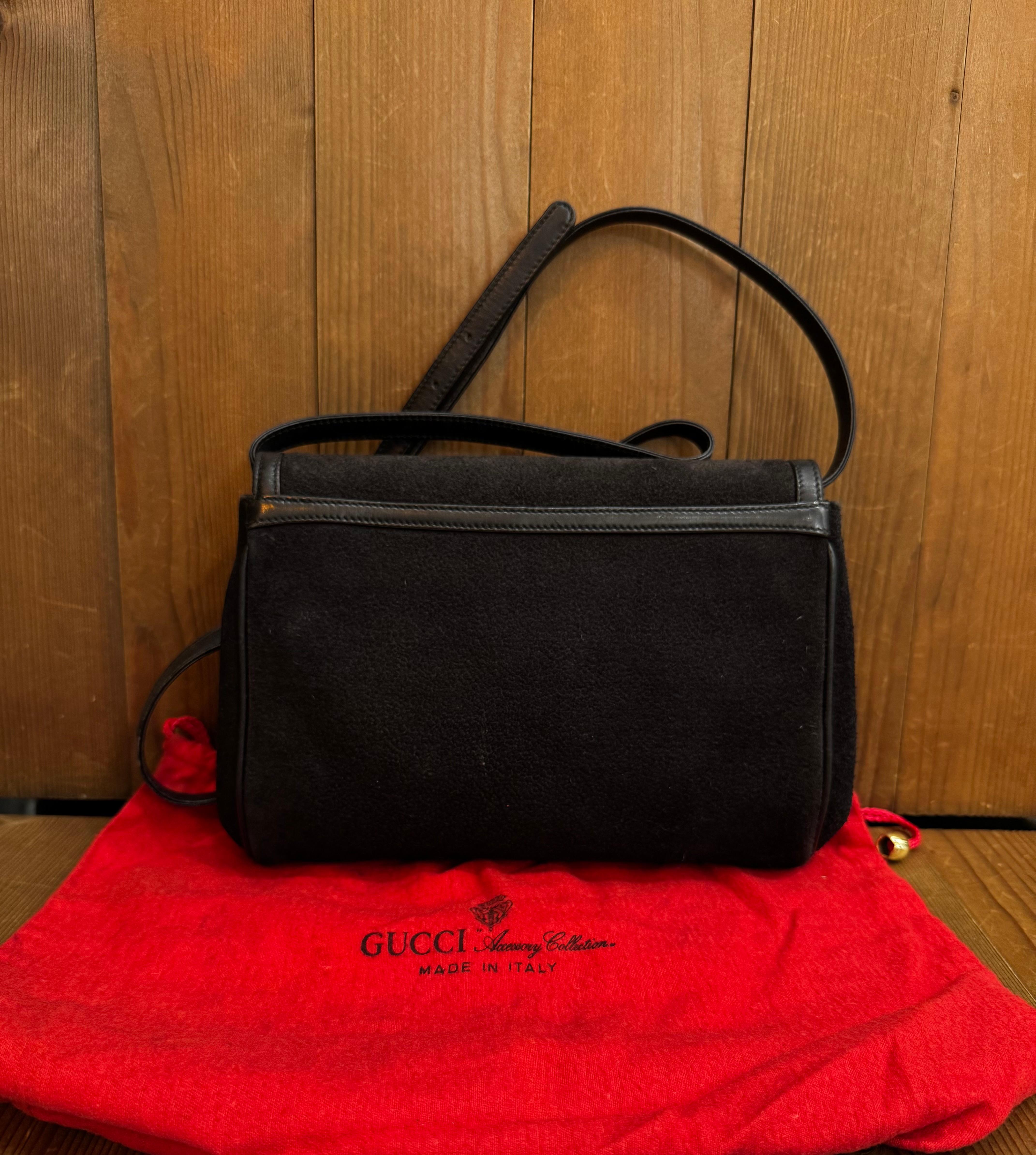 Vintage des années 1980 Sac à bandoulière en daim GUCCI Noir Bon état - En vente à Bangkok, TH