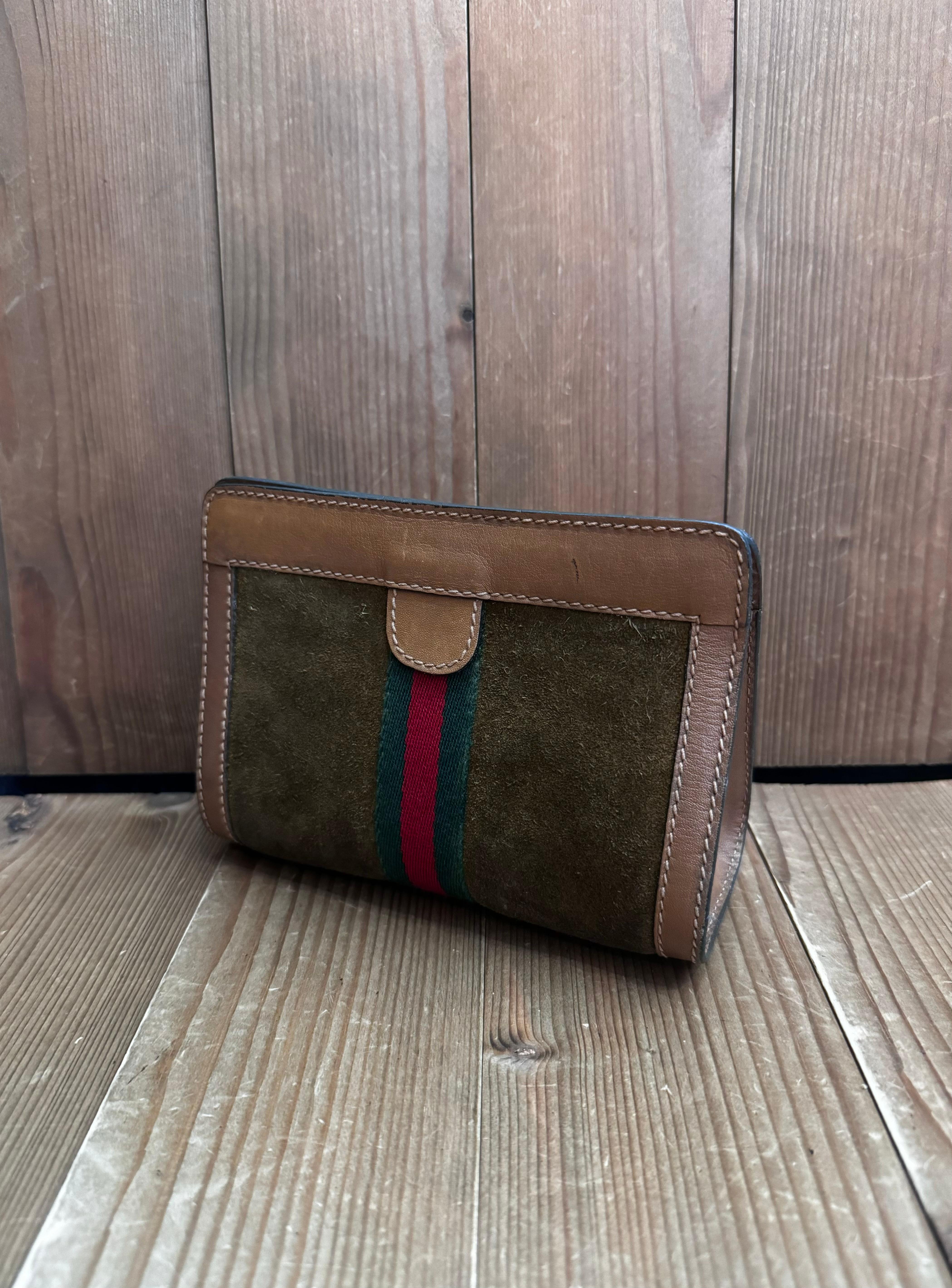 1980s Vintage GUCCI Web Suede Leather Vanity Clutch Bag Brown In Good Condition For Sale In Bangkok, TH
