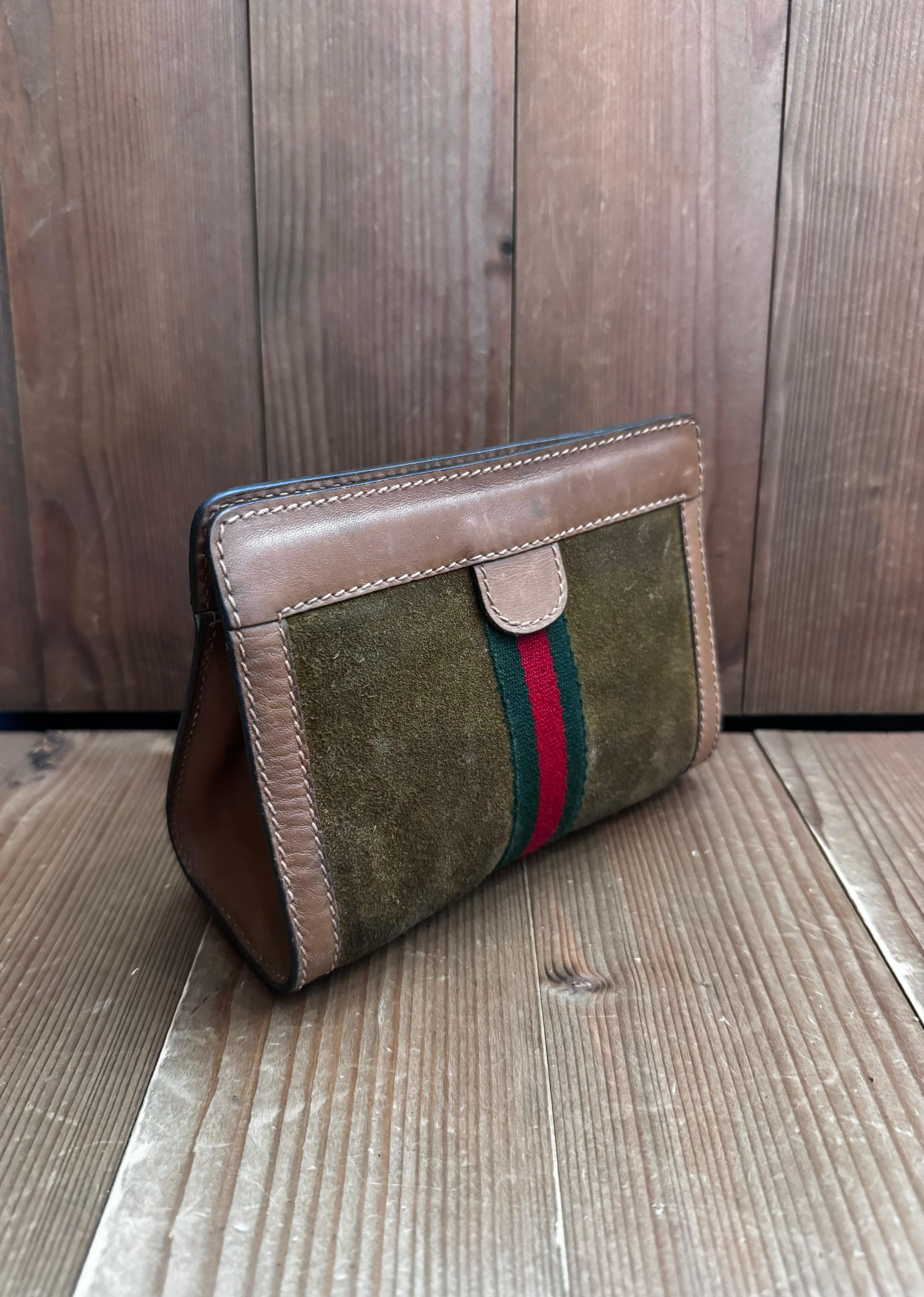 1980 Vintage GUCCI Web Nubuck Leather Vanity Putch Bag Small Brown Bon état à Bangkok, TH
