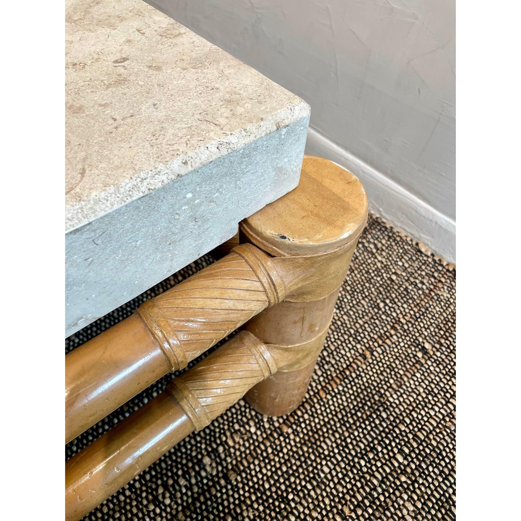 Américain Table basse en travertin et bambou des années 1980 de style Vintage à la manière de Henredon en vente