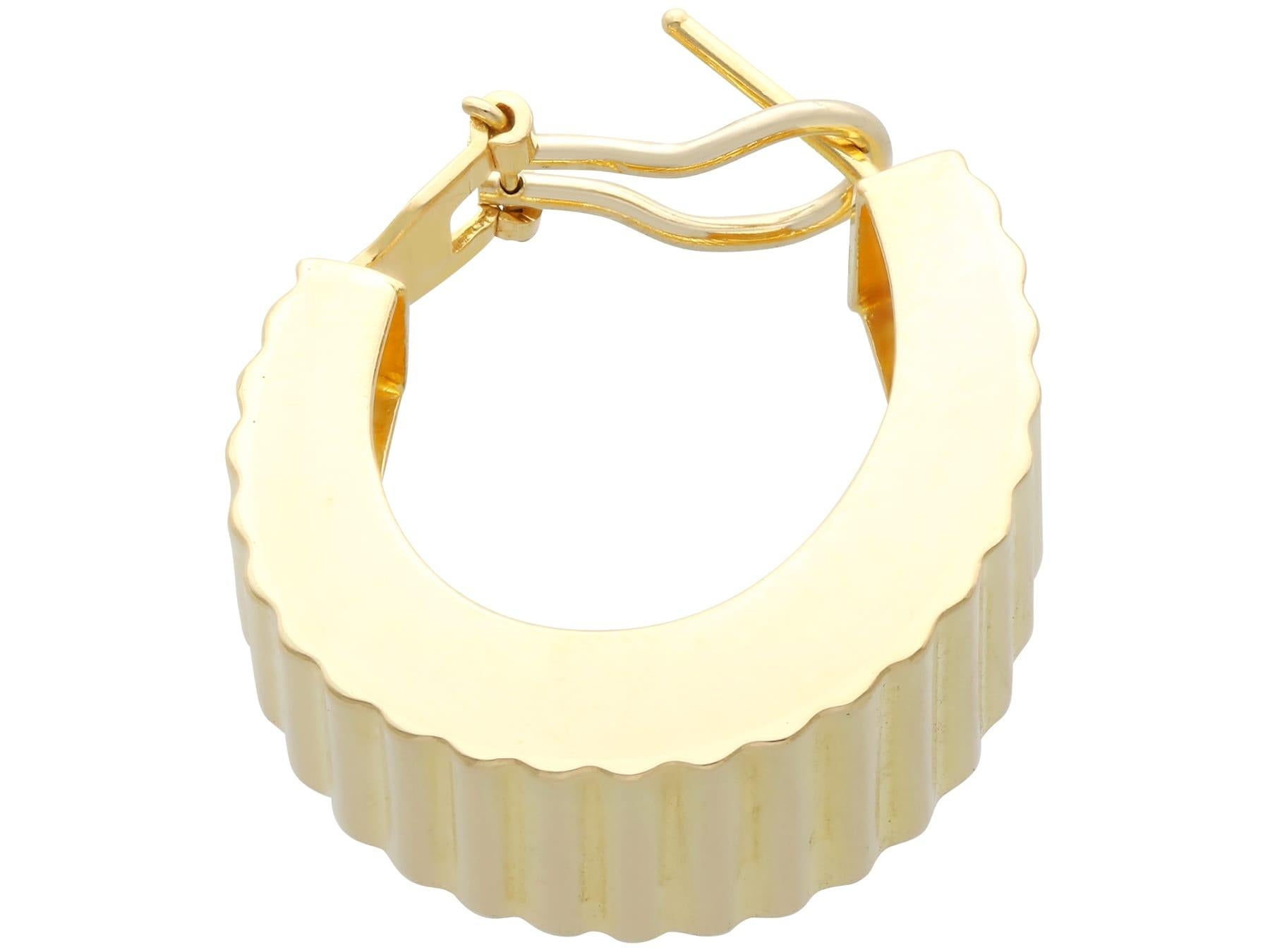 Women's or Men's Vintage Italian 18K Yellow Gold Hoop Earrings For Sale
