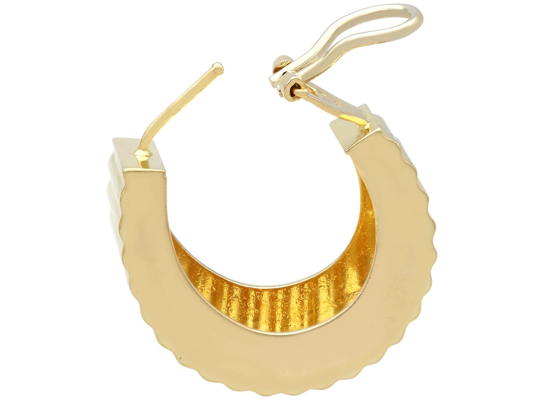 Vintage Italian 18K Yellow Gold Hoop Earrings For Sale 2