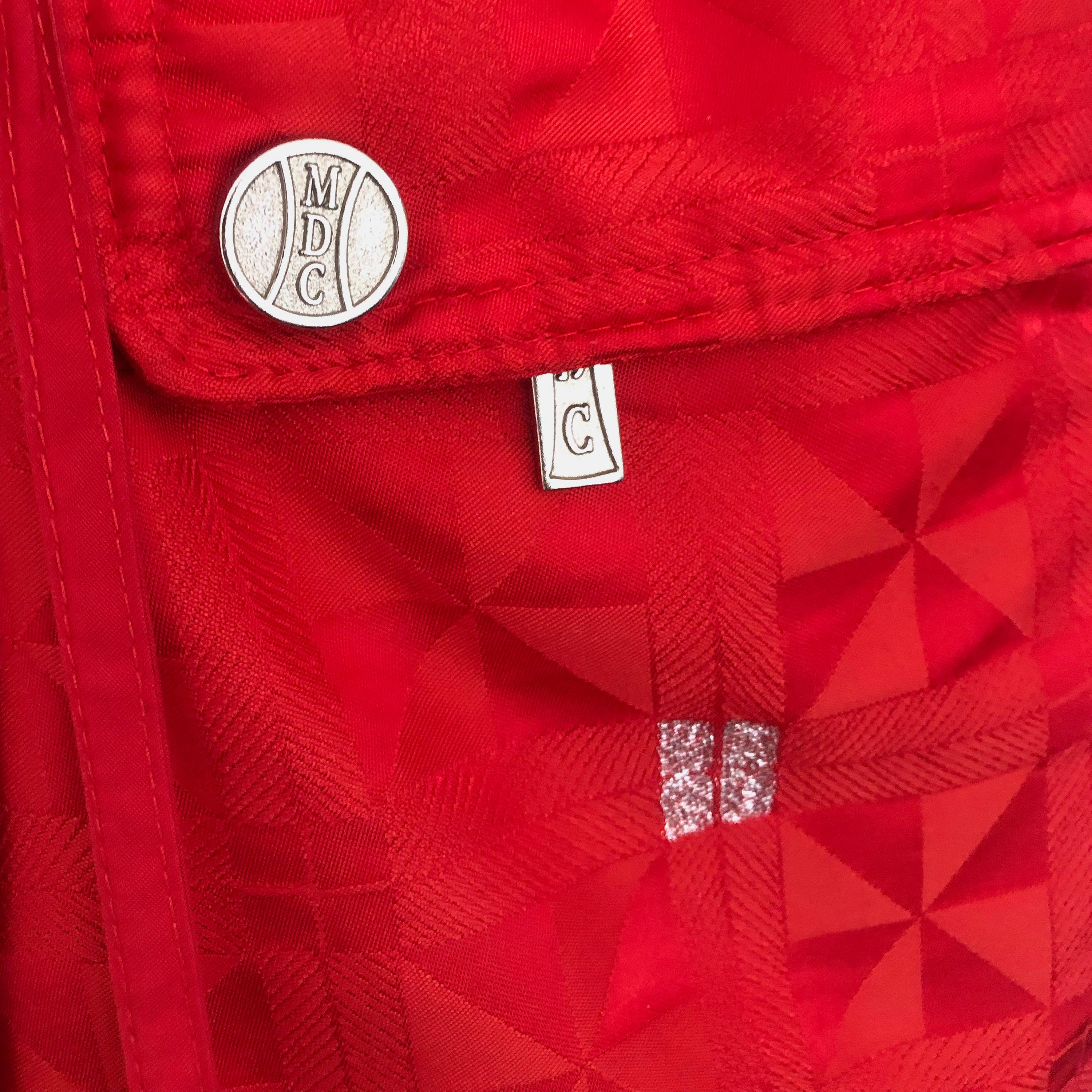 1980s Vintage Jacket - Red & Silver Geometric Sheen Coated Cotton - Fully Lined In Excellent Condition For Sale In KENT, GB