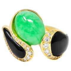 1980's Retro Jade Onyx Diamond 18 Karat Two-Tone Gold Bypass Ring