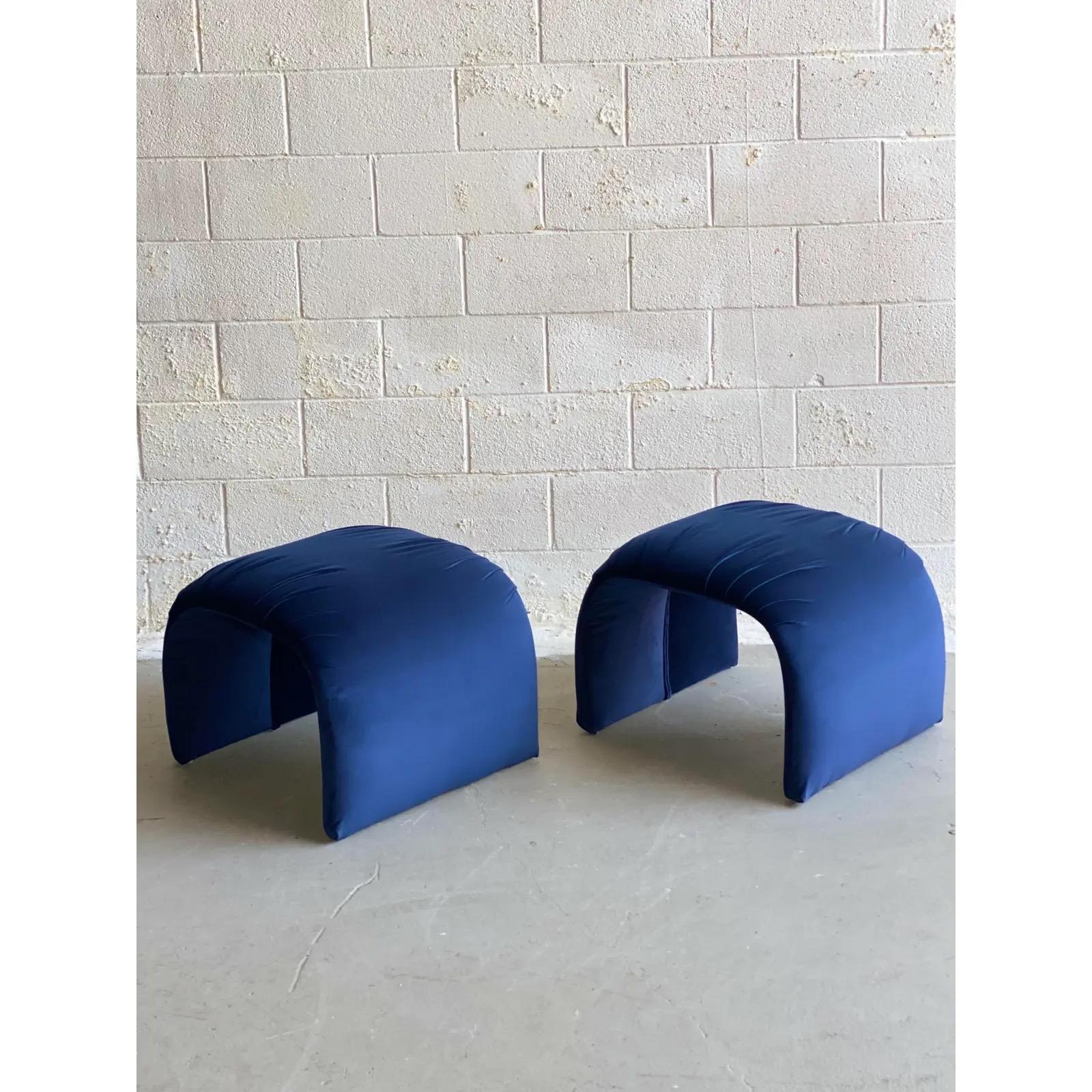 1980s Vintage Waterfall Blue Upholstered Ottomans, a Pair In Good Condition For Sale In Farmington Hills, MI