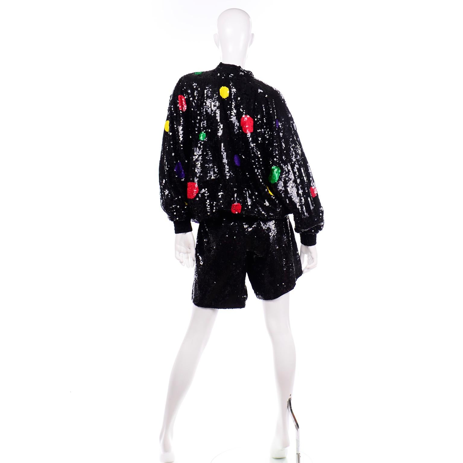 1980er Jahre Vintage Lillie Rubin Polka Dot Pailletten Shorts & Zip Sweatshirt Anzug Set Med im Zustand „Hervorragend“ im Angebot in Portland, OR