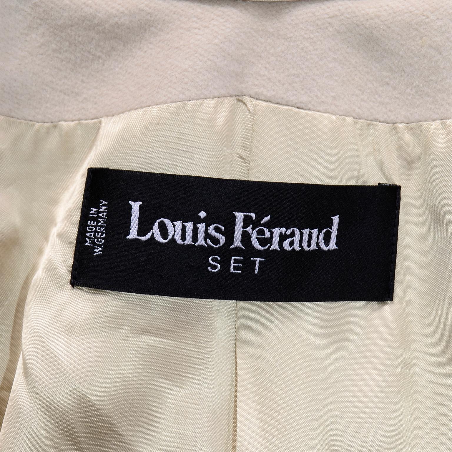 1980er Jahre Vintage Louis Feraud Cremefarbener Angora-Mantel aus Kaschmirwolle mit Gürtel im Angebot 3