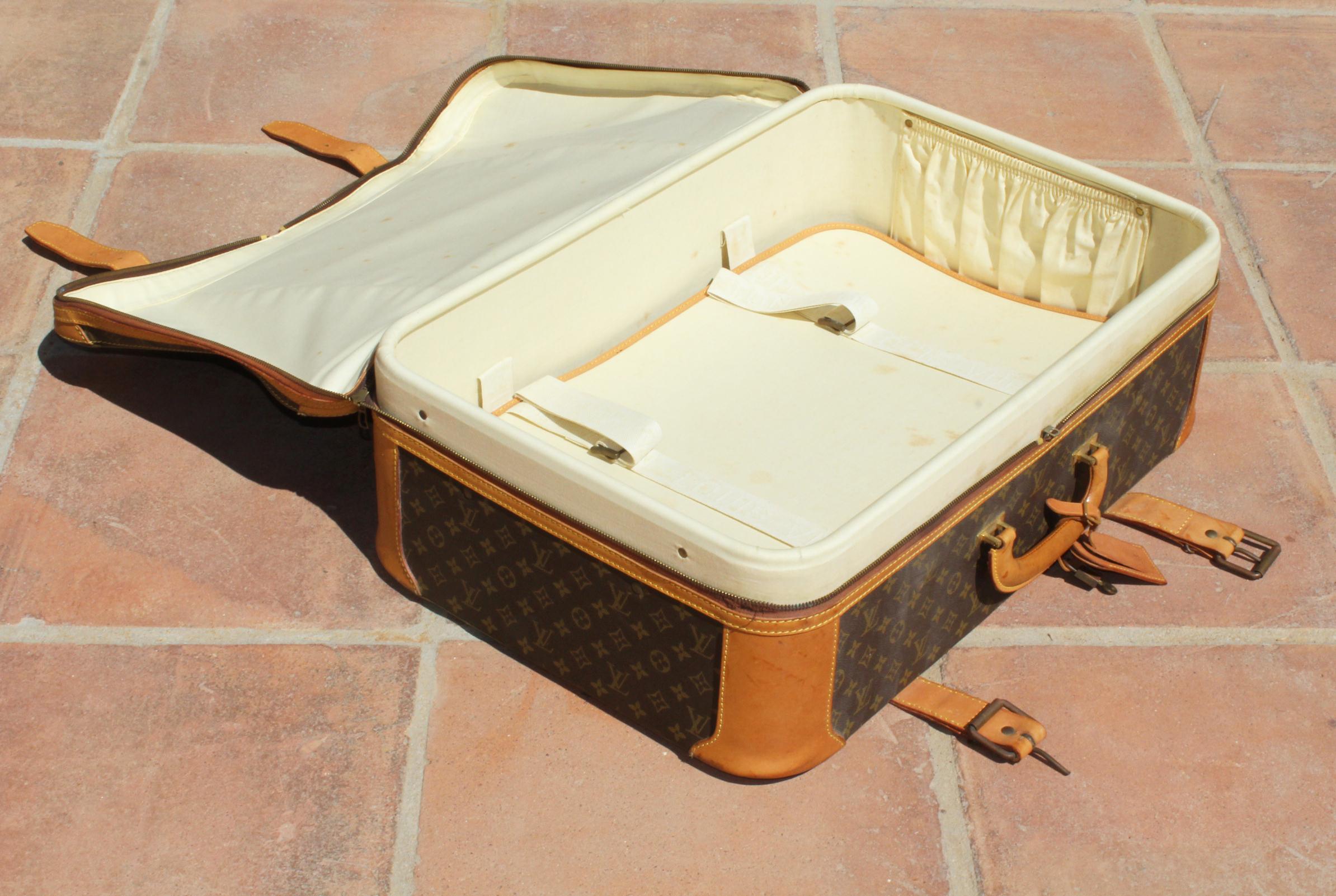 Leather 1980s Vintage Louis Vuitton Suitcase For Sale