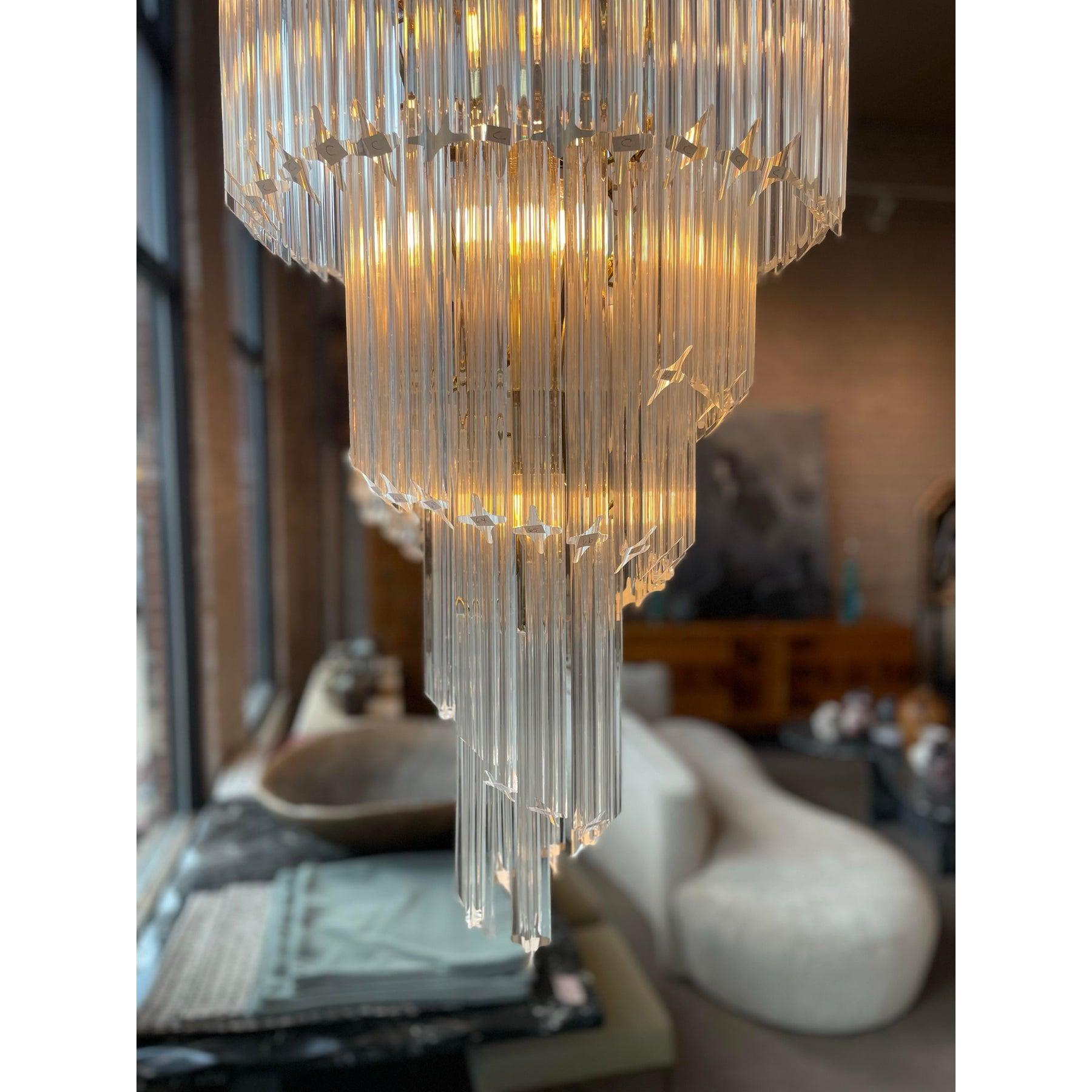 Late 20th Century 1980s Vintage Lucite Spiral Chandelier For Sale
