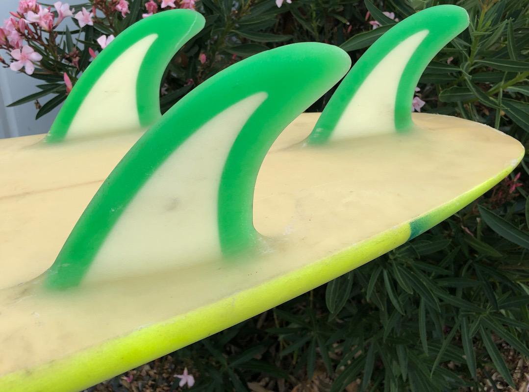 American 1980s Vintage Maui & Sons Surfboard