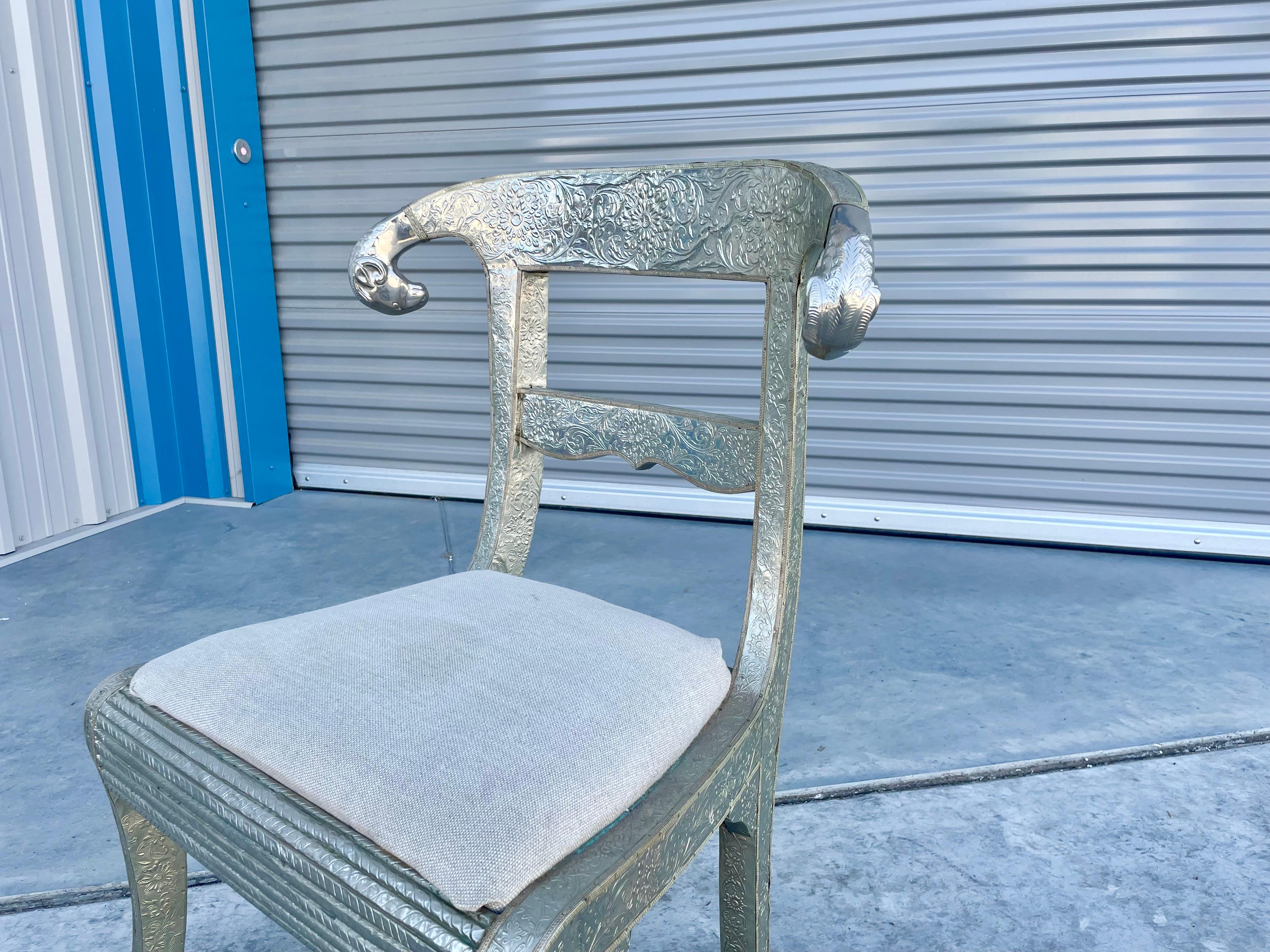 Chaise à bélier vintage des années 1980 enveloppée de métal en vente 6