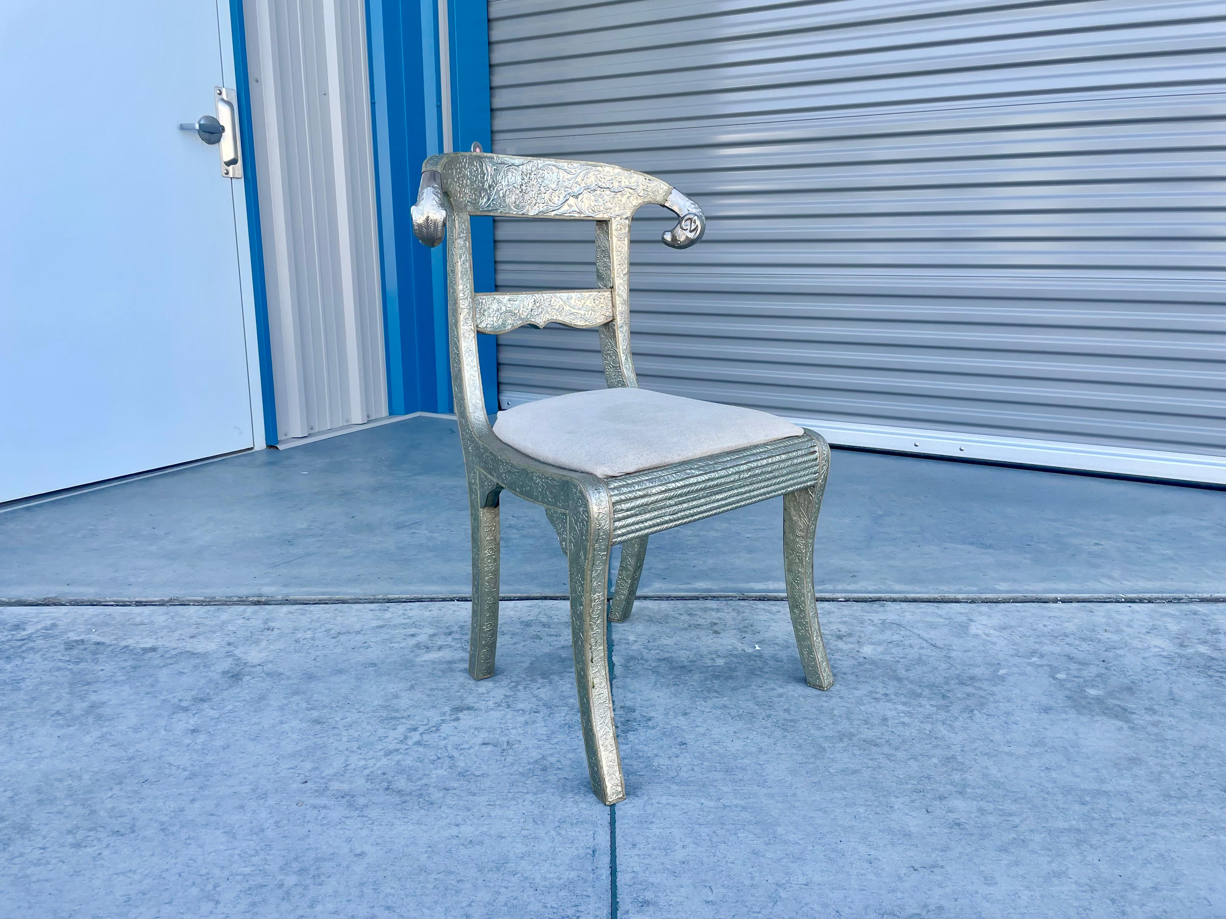 Mid-Century Modern Chaise à bélier vintage des années 1980 enveloppée de métal en vente