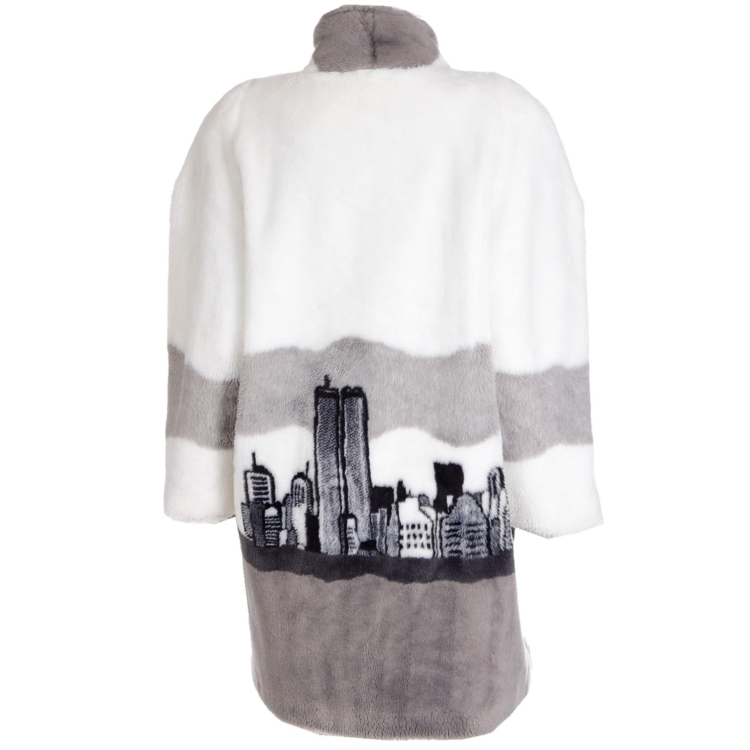 1980s Vintage NYC Skyline Twin Towers White Black & Grey Faux Fur Coat For Sale 6