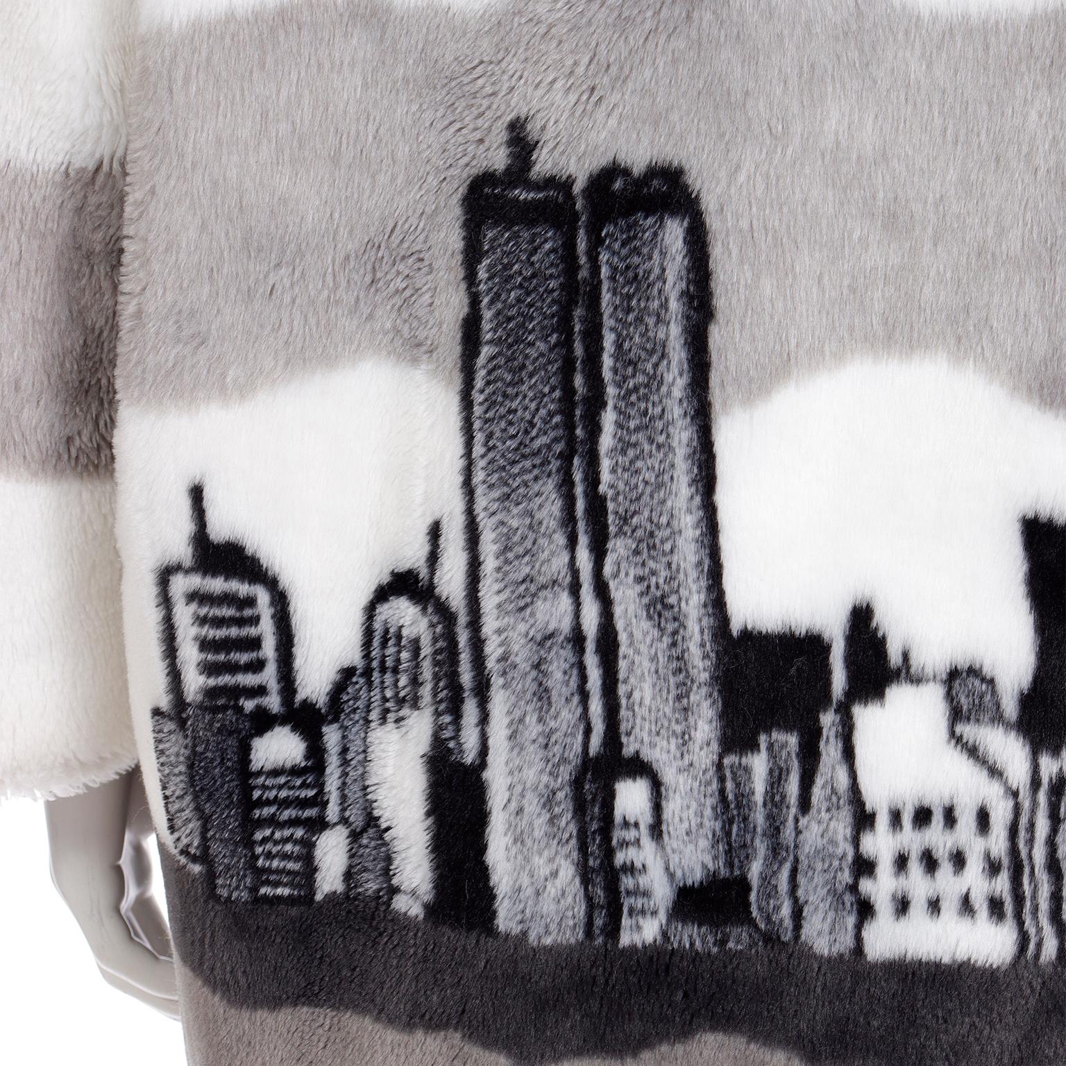 1980s Vintage NYC Skyline Twin Towers White Black & Grey Faux Fur Coat For Sale 3