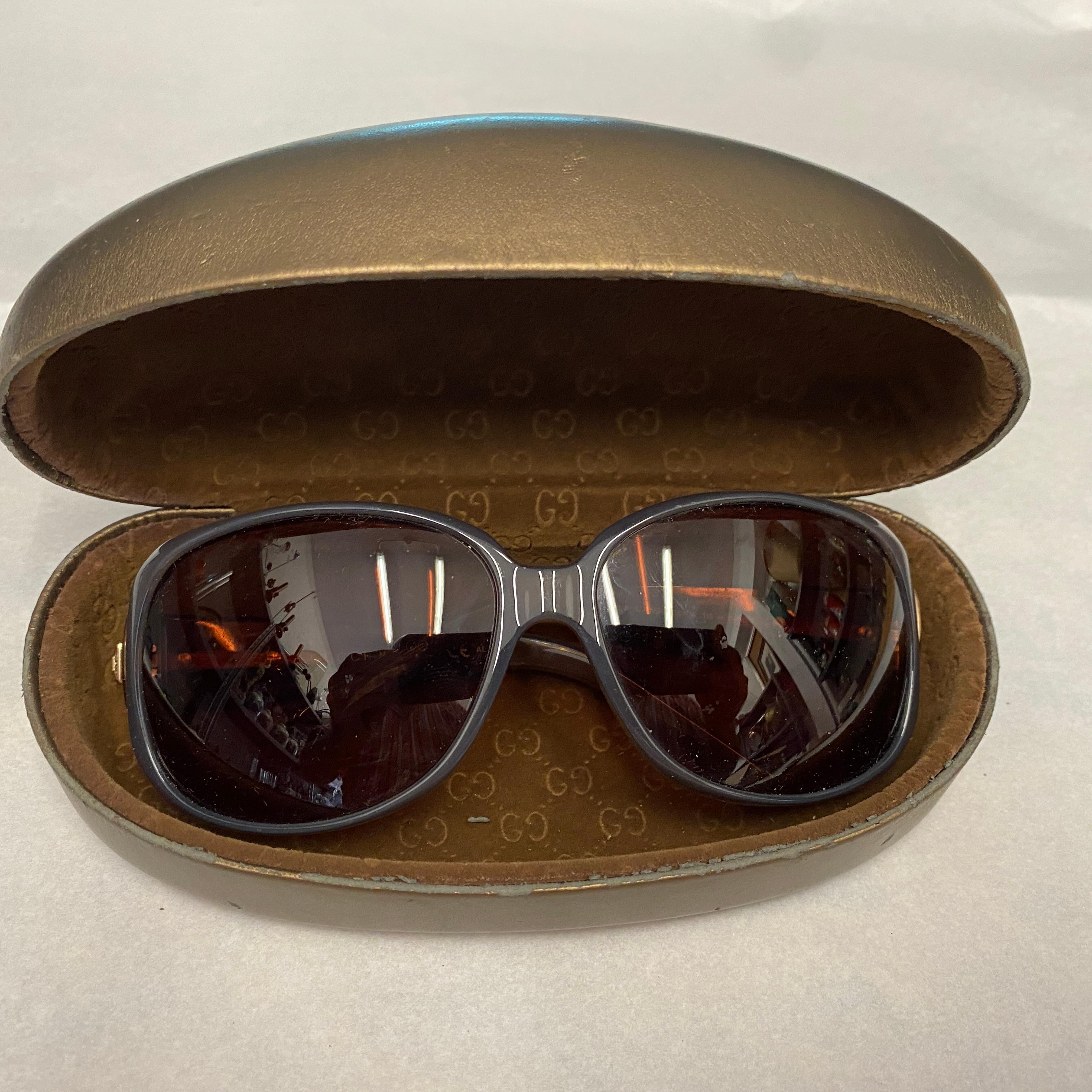 1980s Vintage Oversized Italian Sunglasses by Gucci For Sale 4