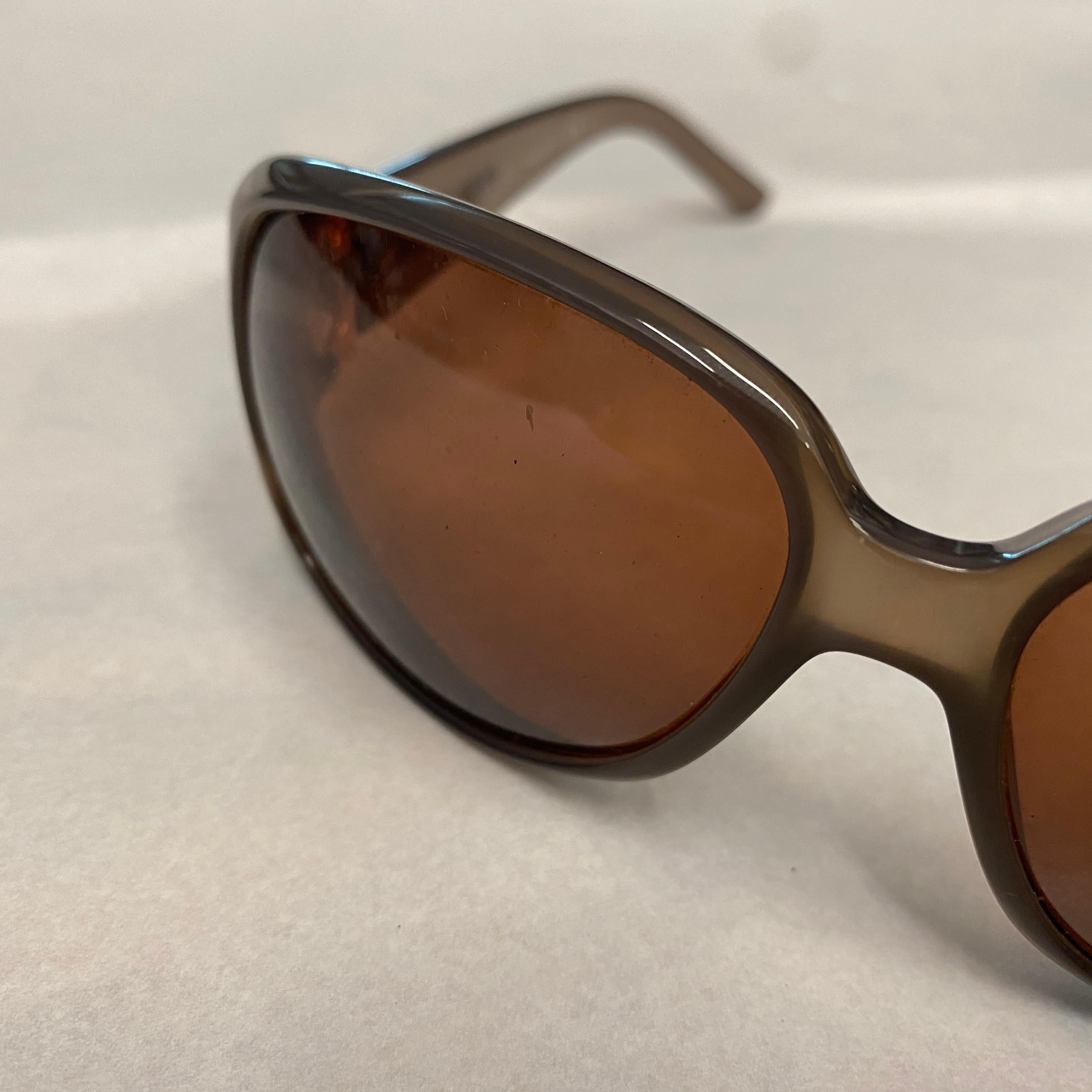 1980s Vintage Oversized Italian Sunglasses by Gucci For Sale 2