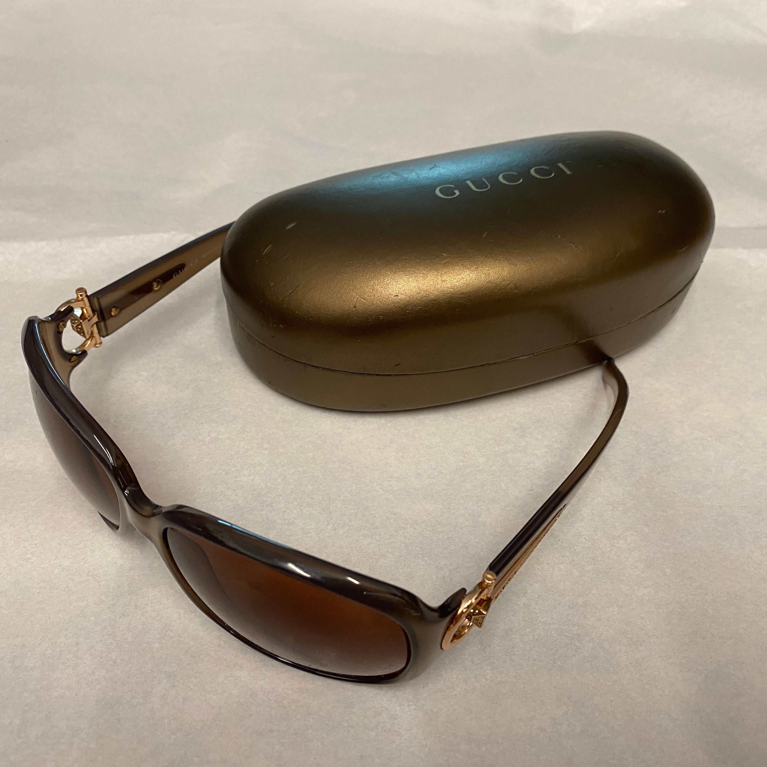1980s Vintage Oversized Italian Sunglasses by Gucci For Sale 3