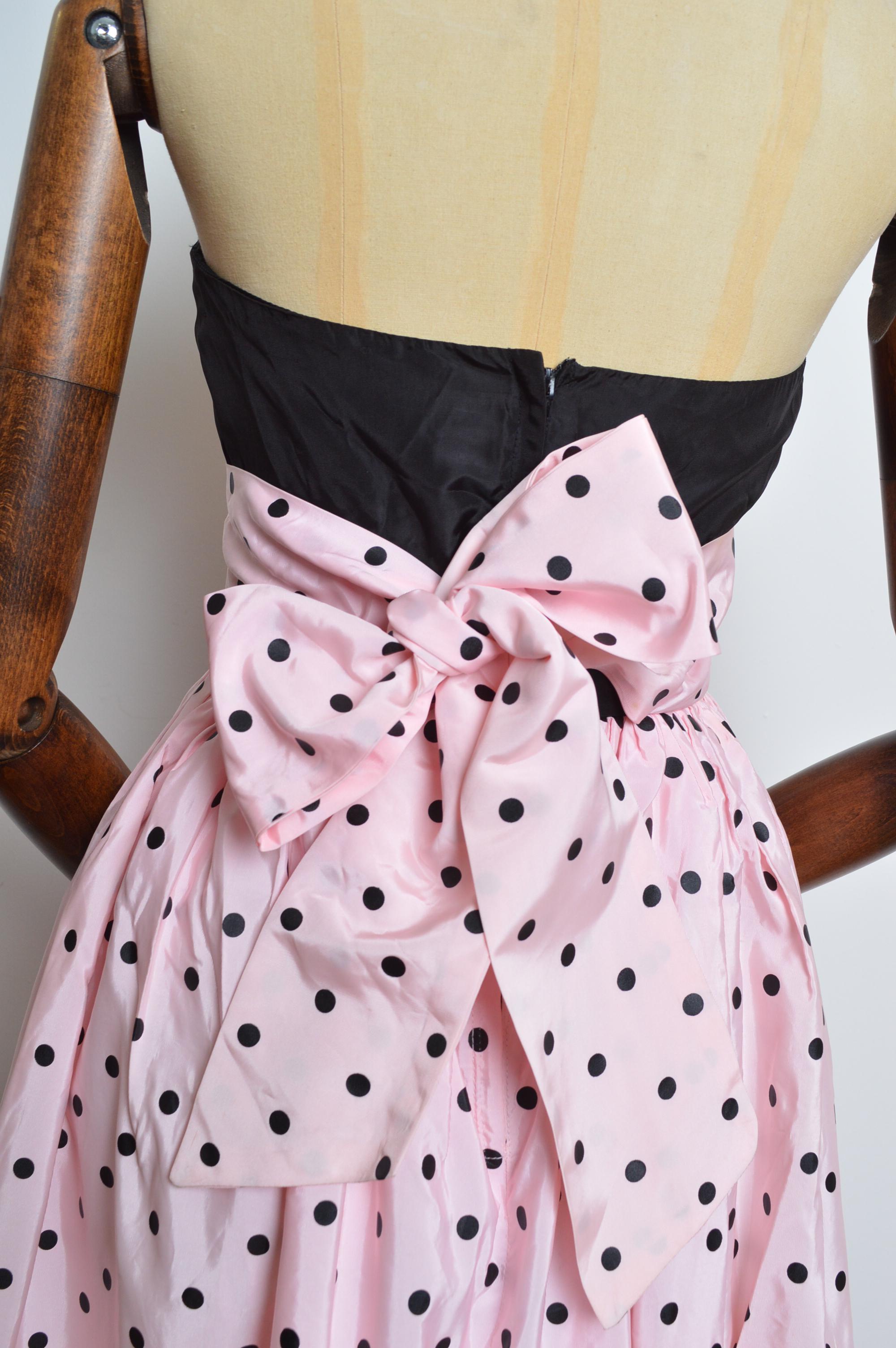 1980's Vintage Pastel Pink Taffeta Strapless Polka Dot Cocktail Party Dress For Sale 4