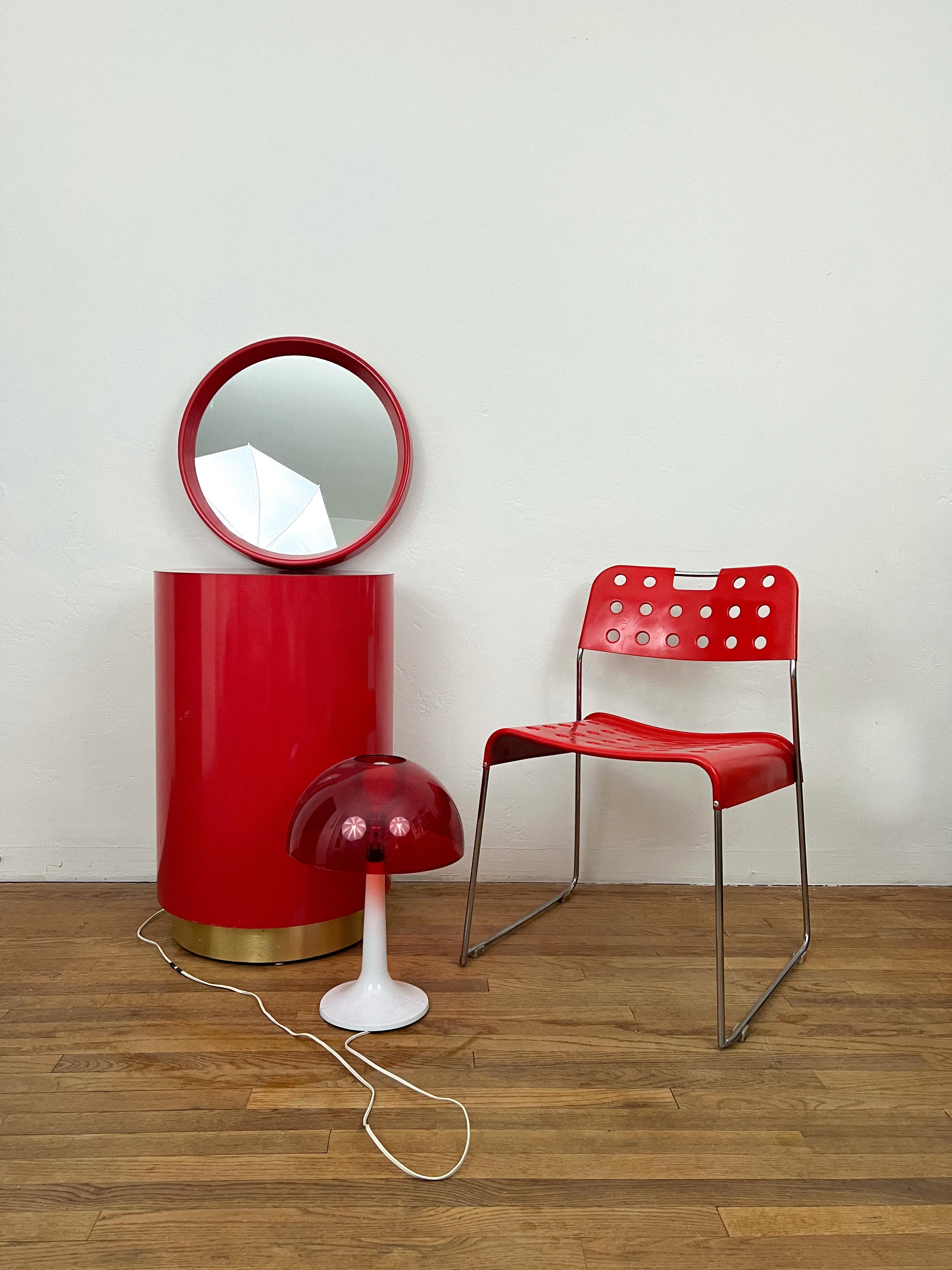 Vintage drum side table with a plinth gold base. Manufactured by Le Vone Manufacturing Co. in the 1980s.