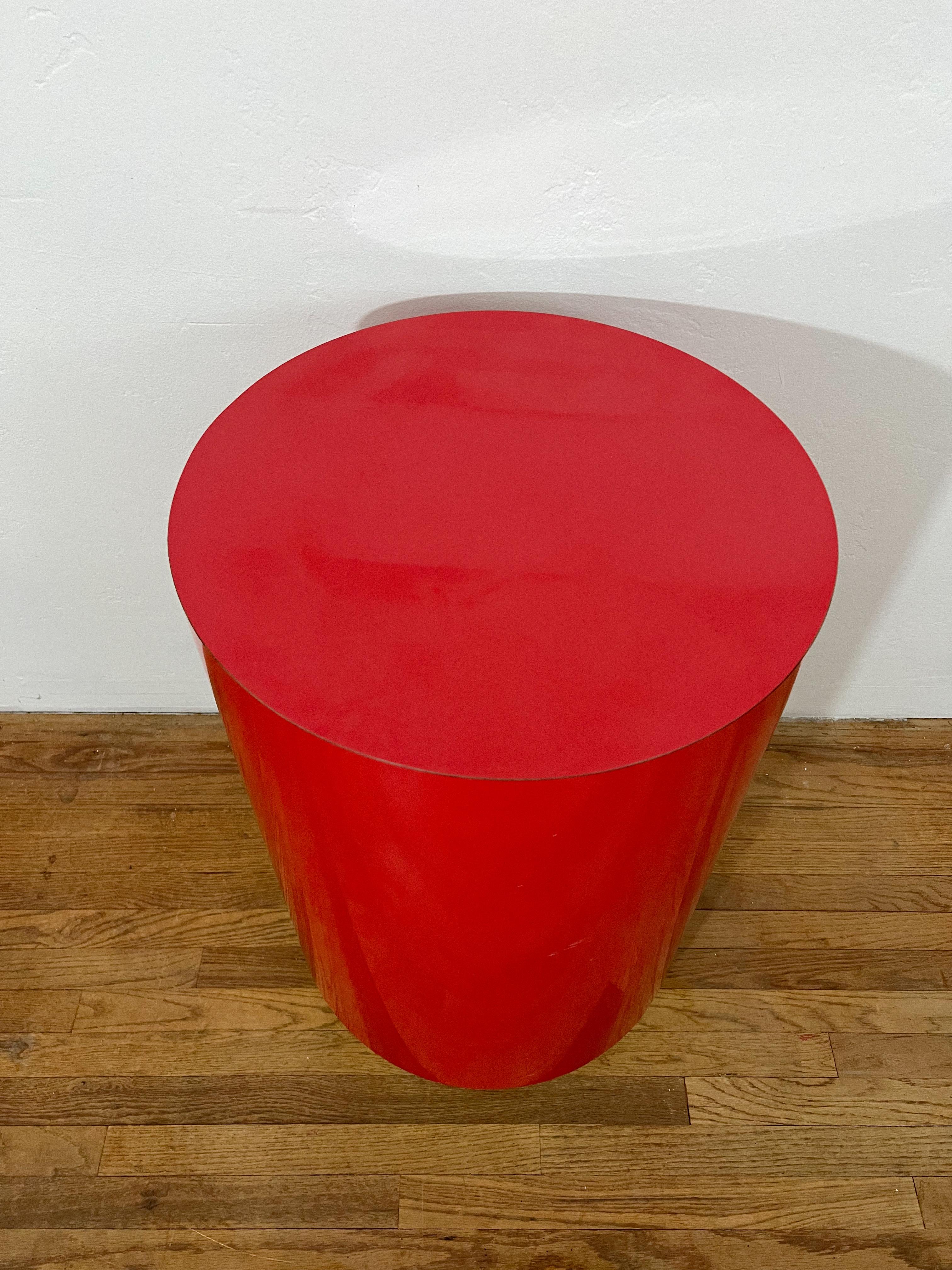 1980s Vintage Red Drum Side Table In Good Condition For Sale In La Mesa, CA