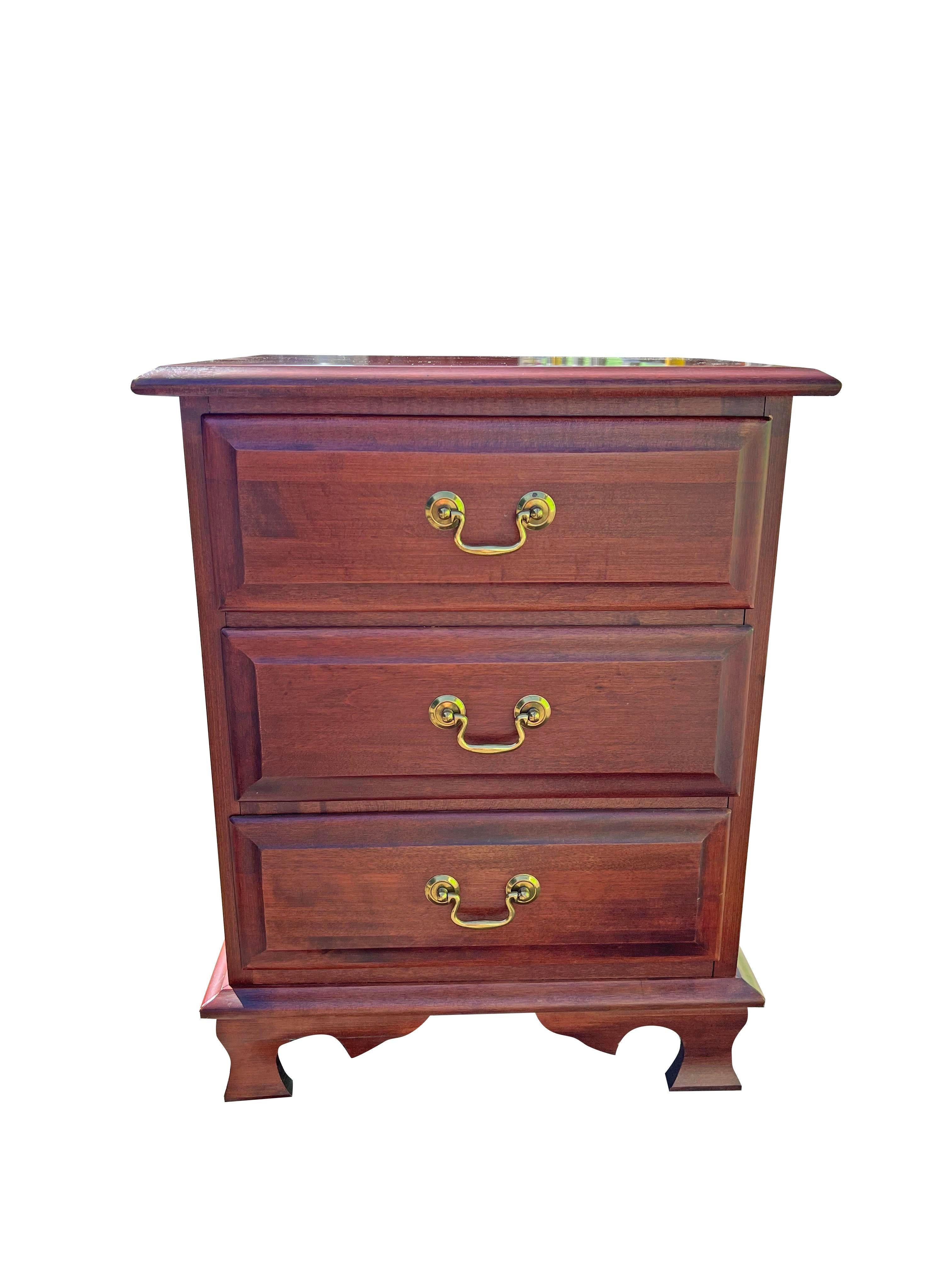 Vintage Small Traditional Dresser Accent Table by Mossehead Maine

This charming vintage small dresser or accent table by Mossehead Maine is a perfect addition to any room. Crafted with quality materials and classic design, it offers both style and