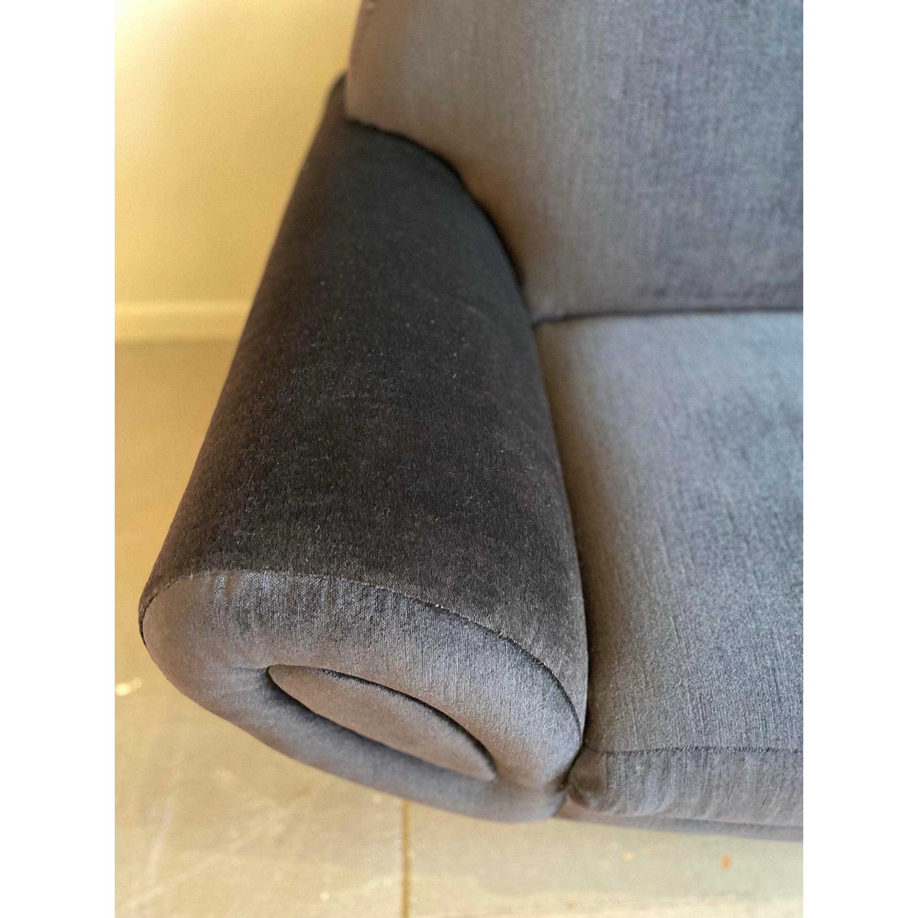 Mohair Canapé Vintage By des années 1980 en vente