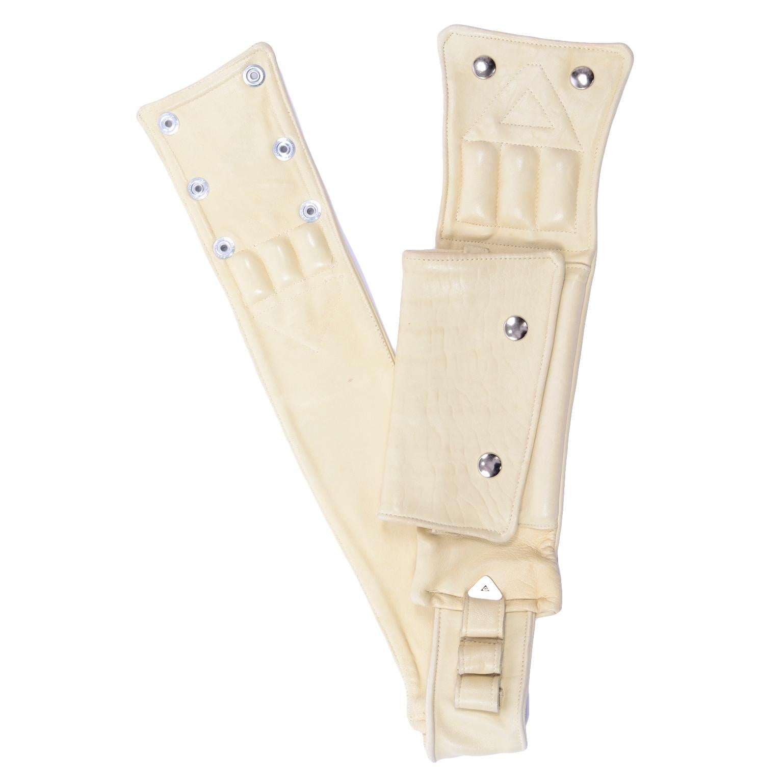 1980s Vintage Soft Cream Lambskin Leather Wallet Utility Belt For Sale 1