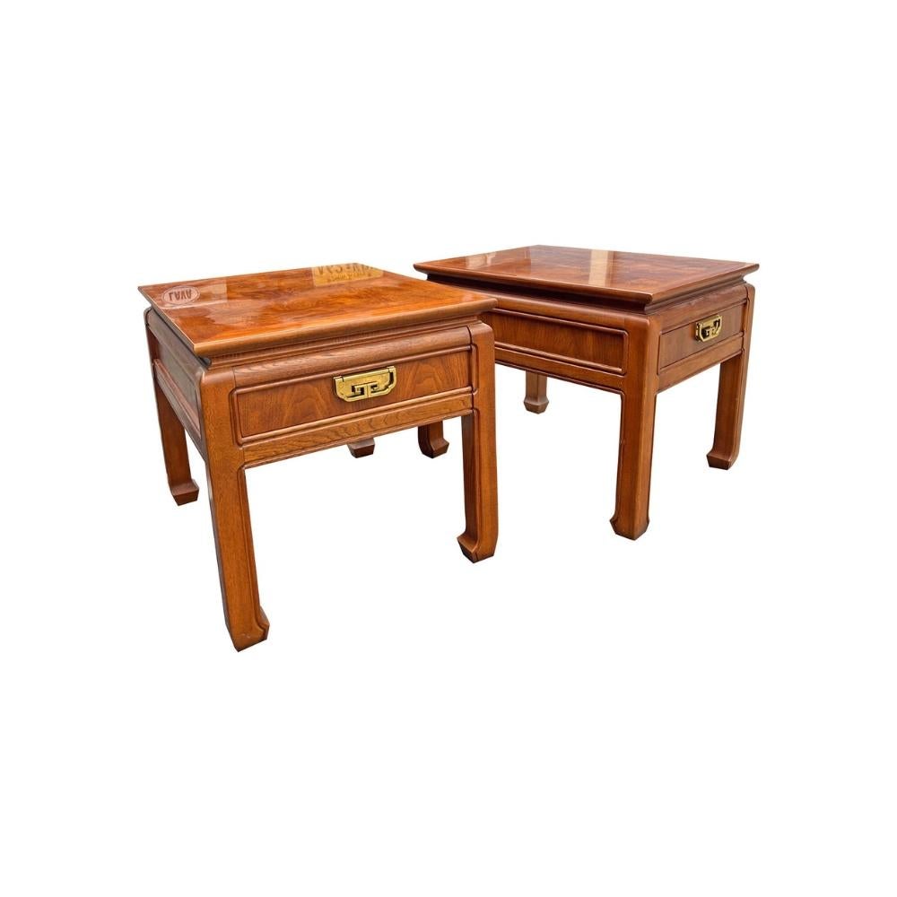 Américain Paire de tables d'appoint en forme de pagode asiatique de style Chinoiserie Vintage By Thomasville des années 1980 en vente