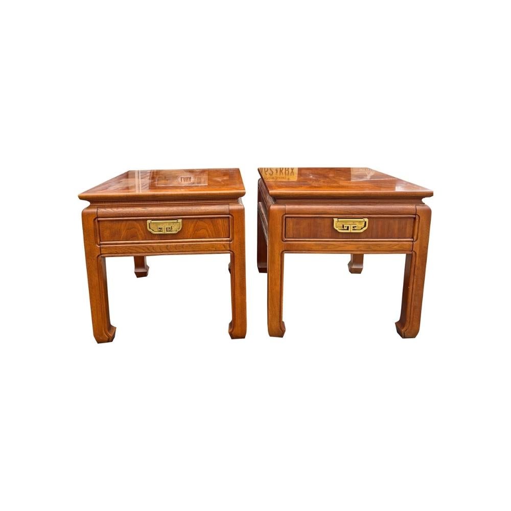 Paire de tables d'appoint en forme de pagode asiatique de style Chinoiserie Vintage By Thomasville des années 1980 en vente 1