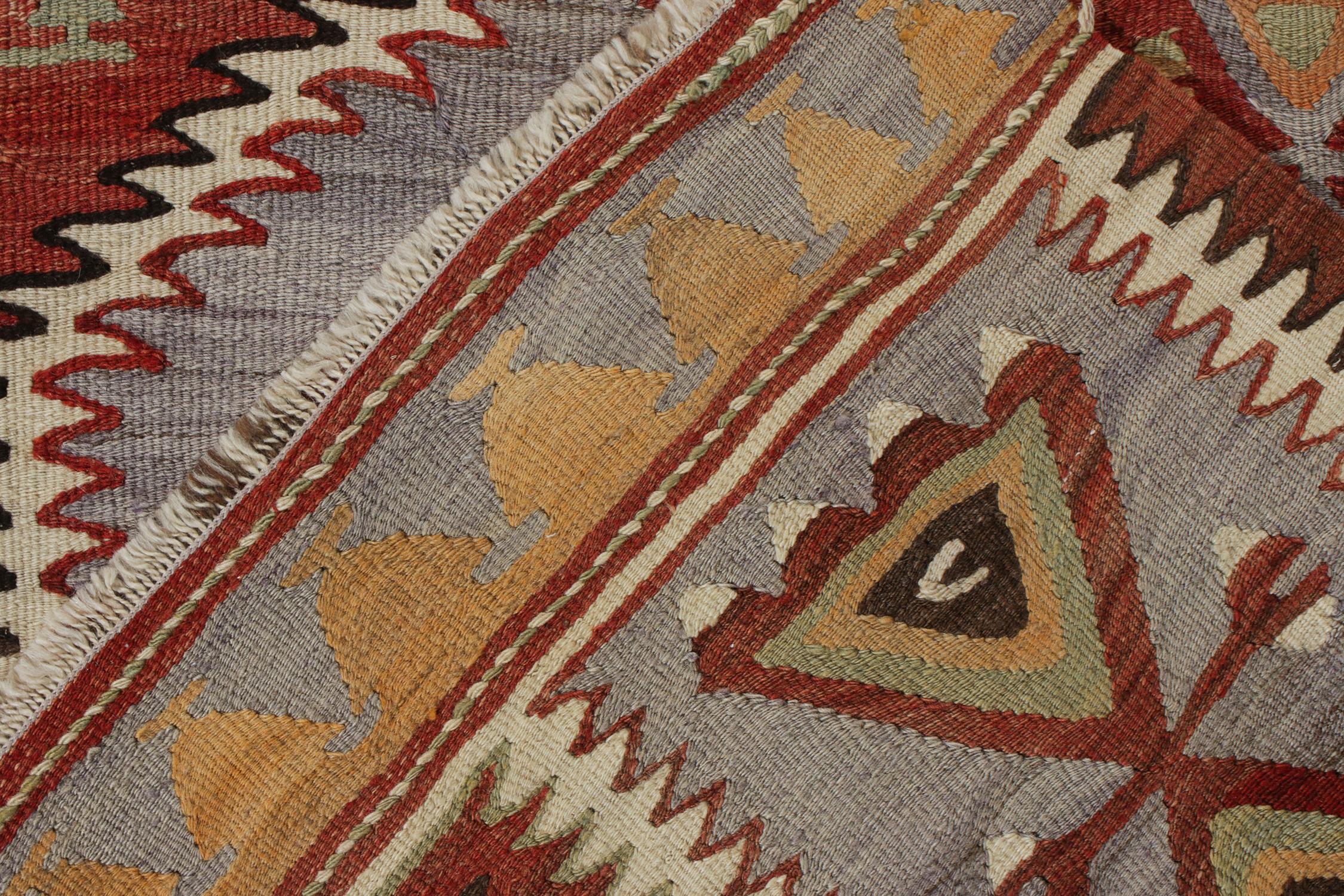 Türkischer Kelim-Teppich aus den 1980er Jahren, handgewebtes blaues geometrisches Muster von Teppich & Kelim im Zustand „Gut“ im Angebot in Long Island City, NY