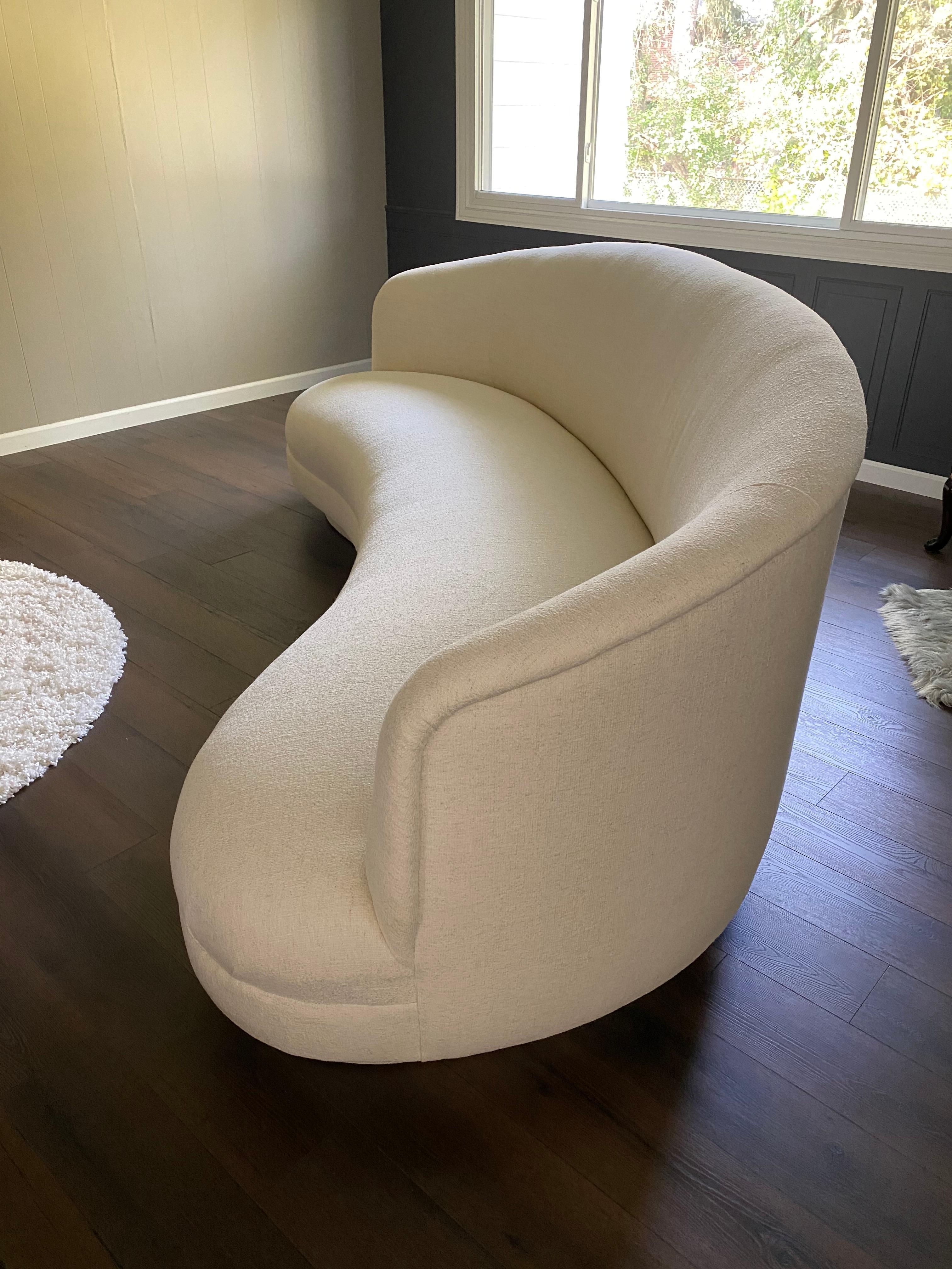 1980s, Vintage Postmodern Cloud Sofa in Boucle Fabric 1